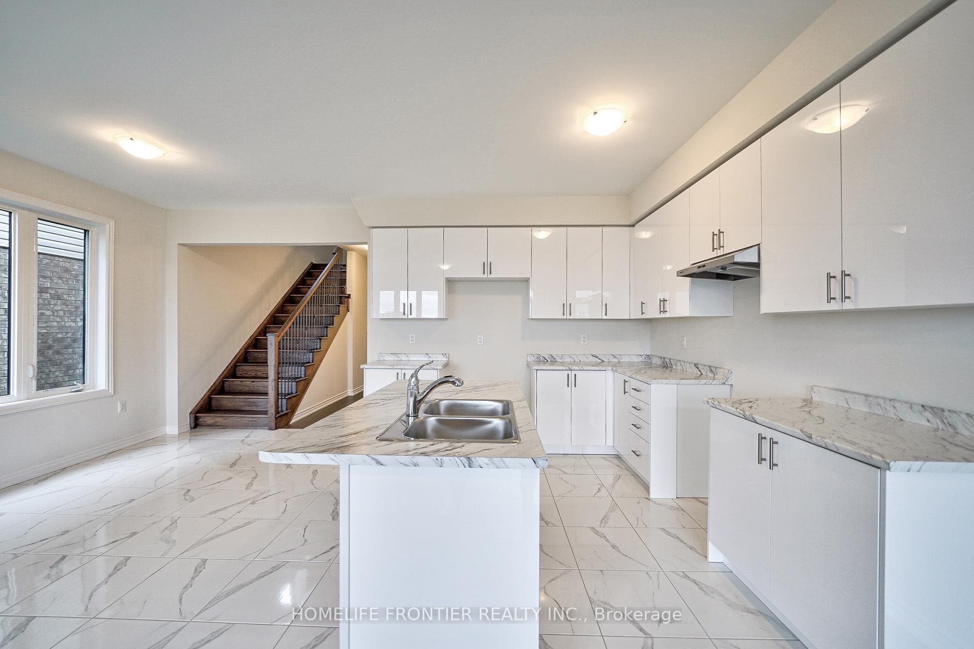 23 Rochester Drive photo 12