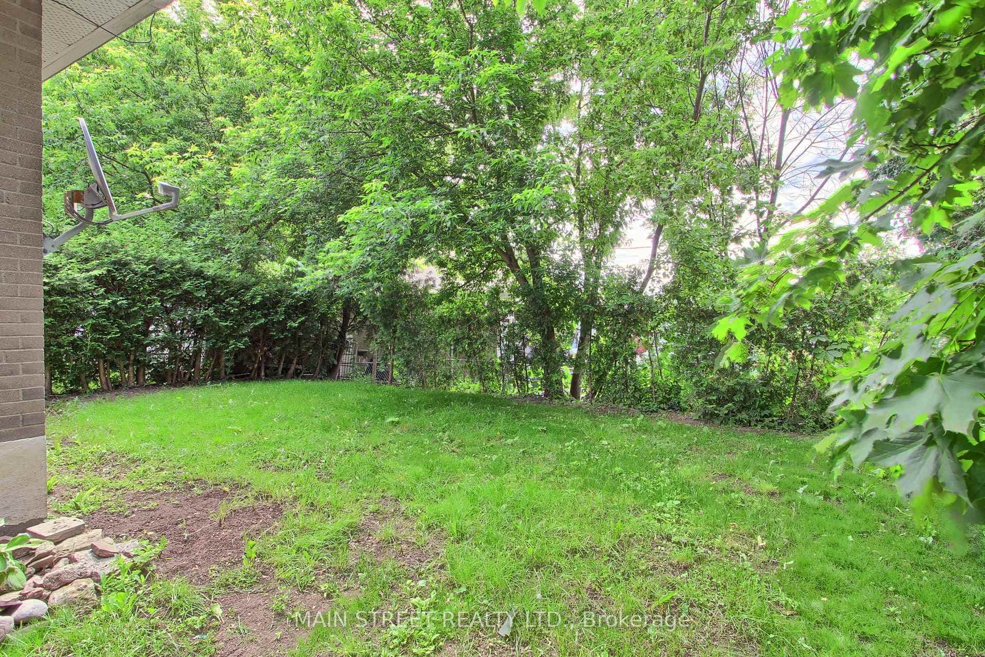 180 Septonne Avenue photo 24