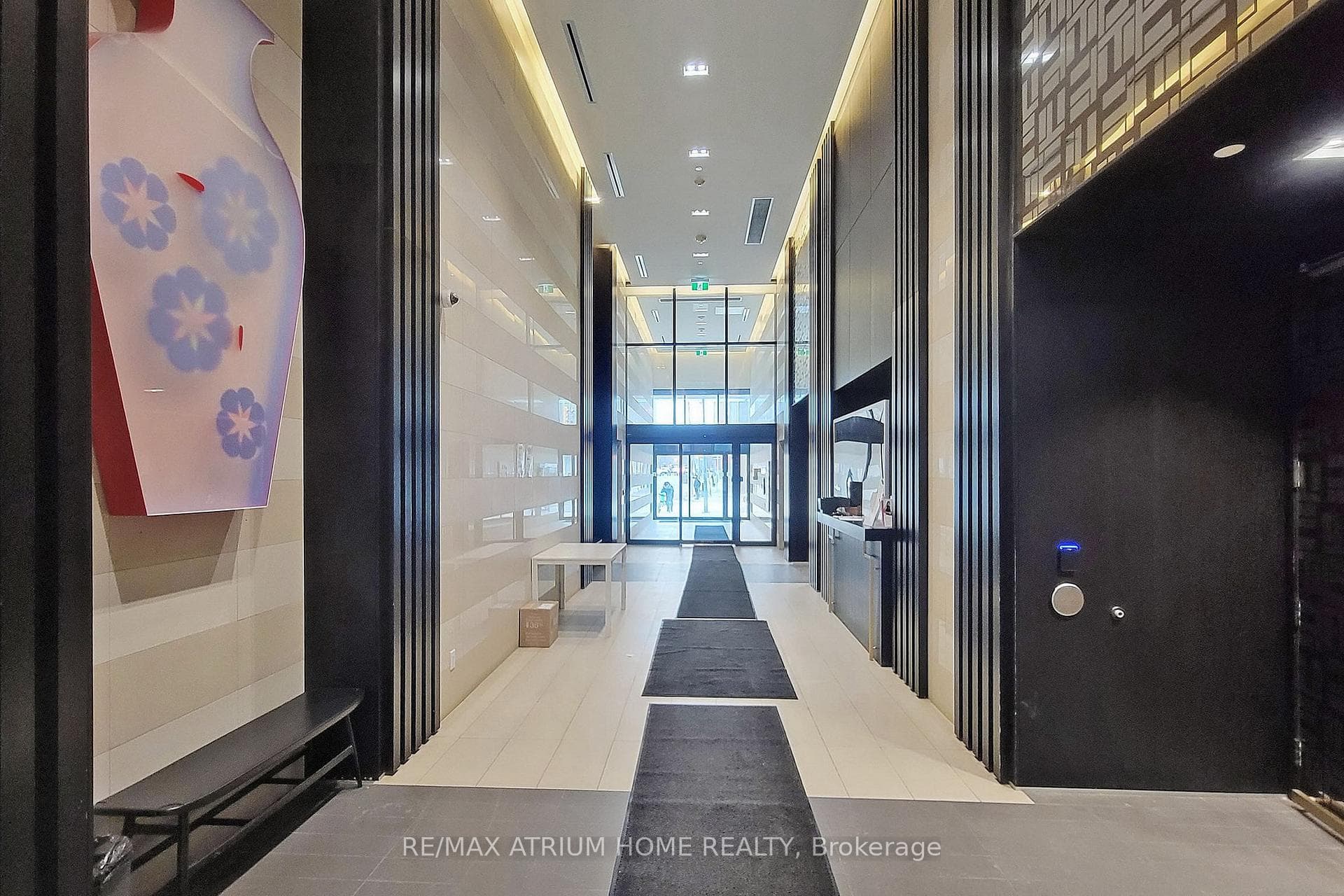 501 Yonge Street Unit 2611 photo 9