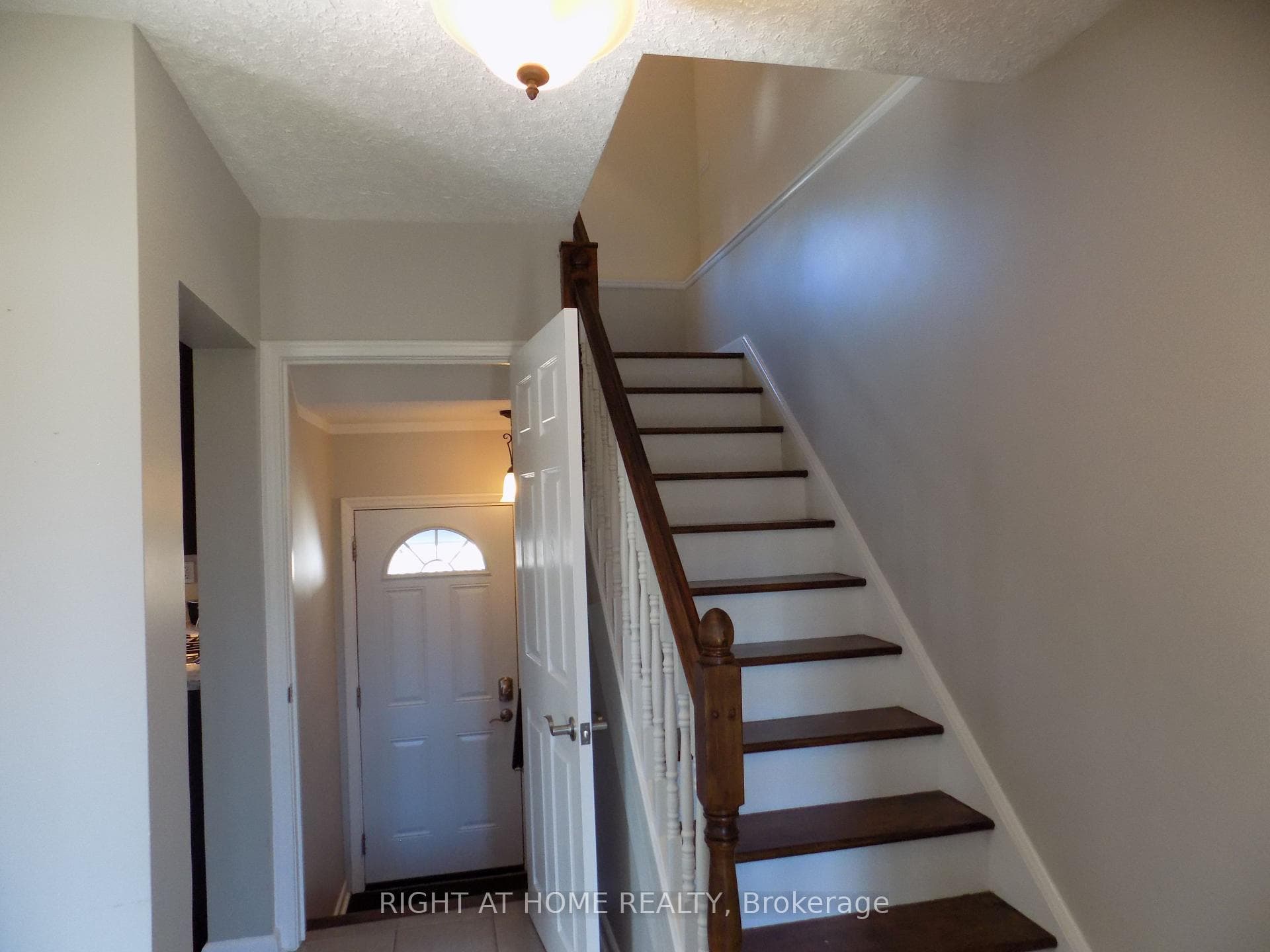 1128 Checkers Road photo 3