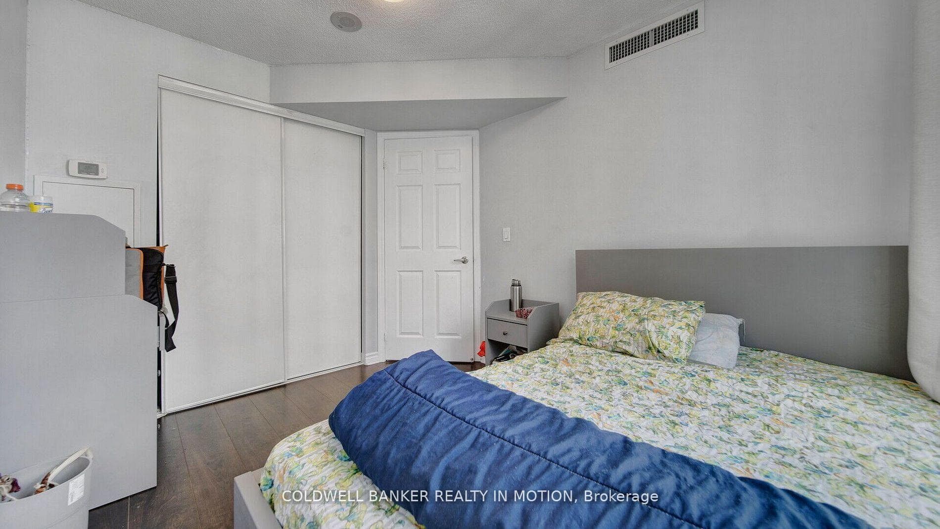 25 Lower Simcoe Street Unit 918 photo 19