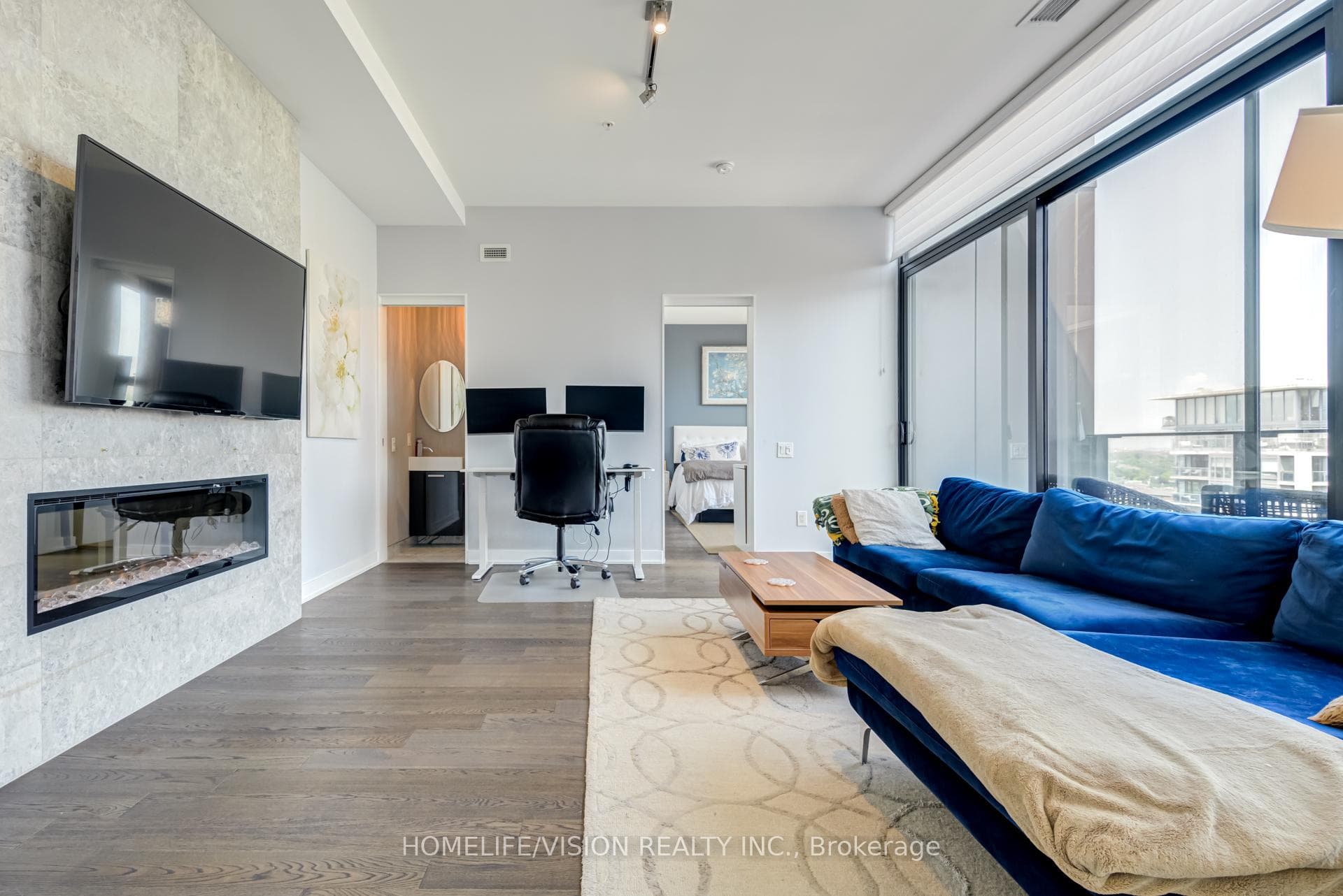 629 KING Street Unit PH 1415 photo 8