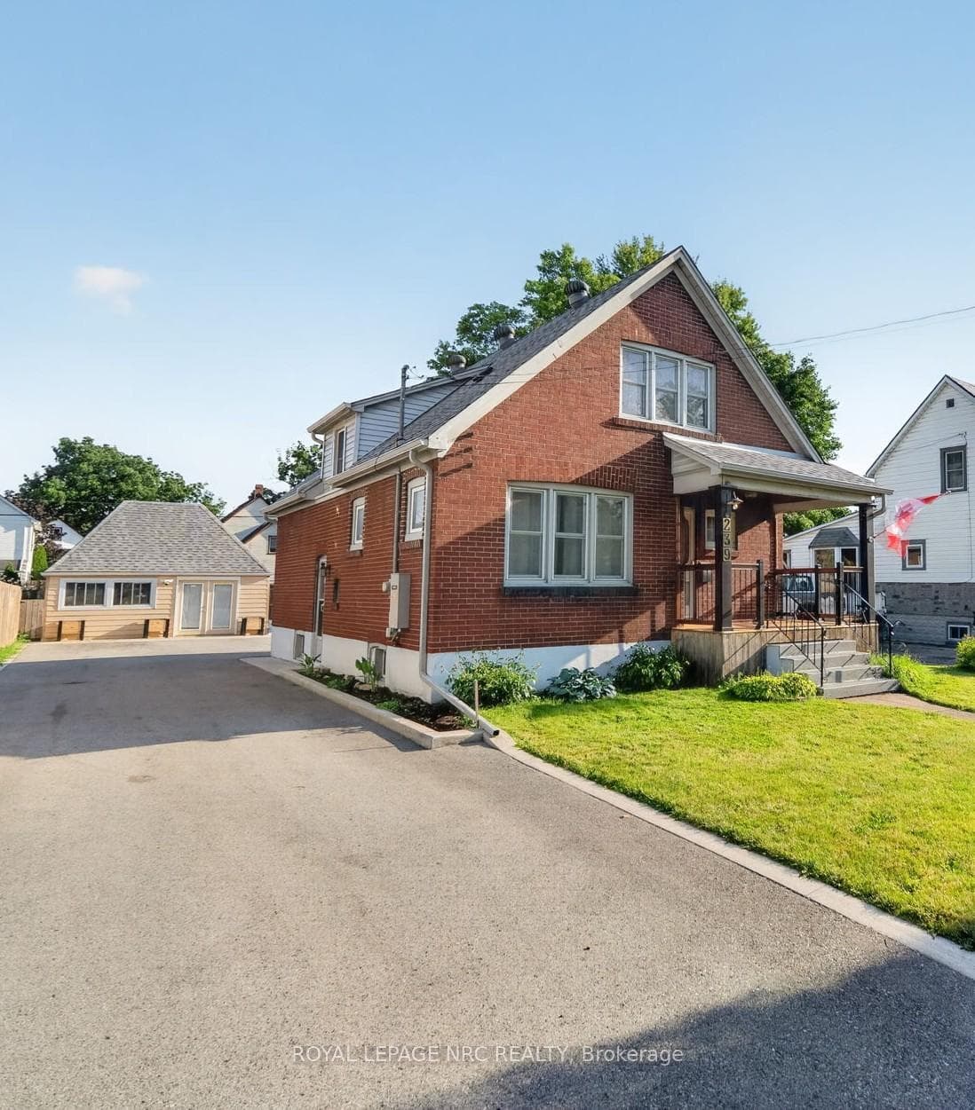 239 Phipps Street photo 1