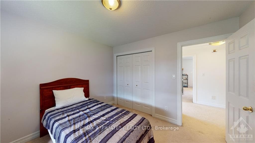2 ELIZABETH Street photo 18