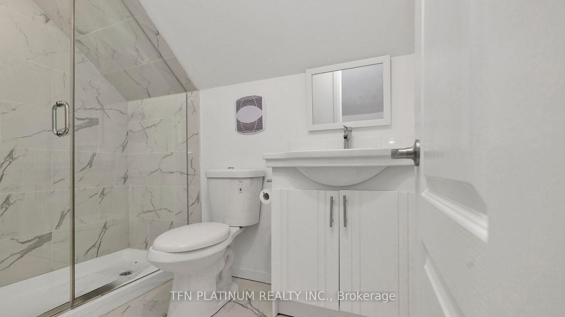 229 Queen Street Unit 02 photo 18
