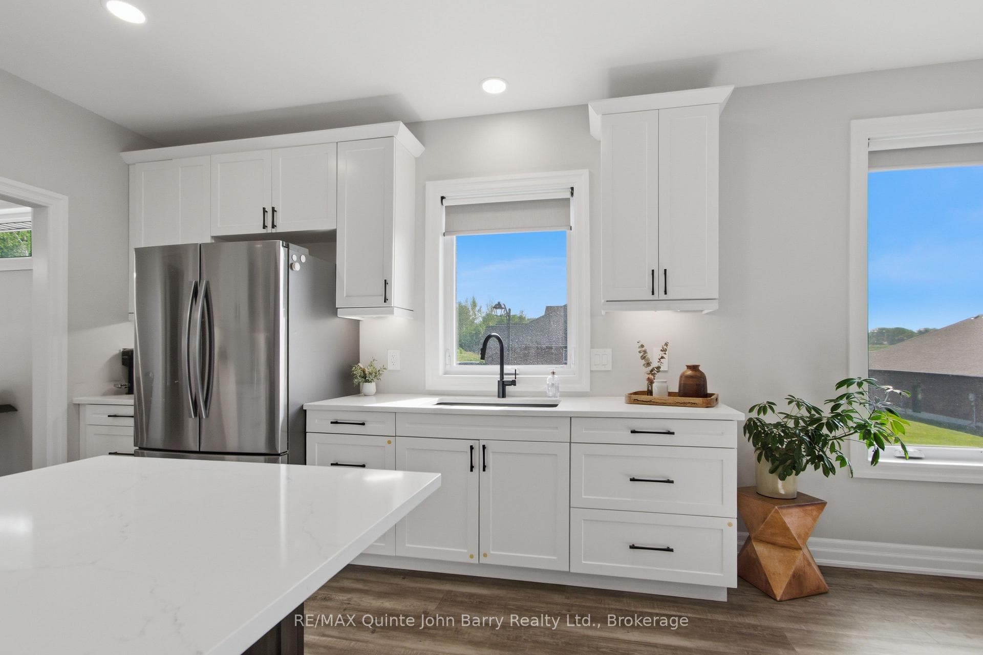 8 Tackaberry Drive photo 10