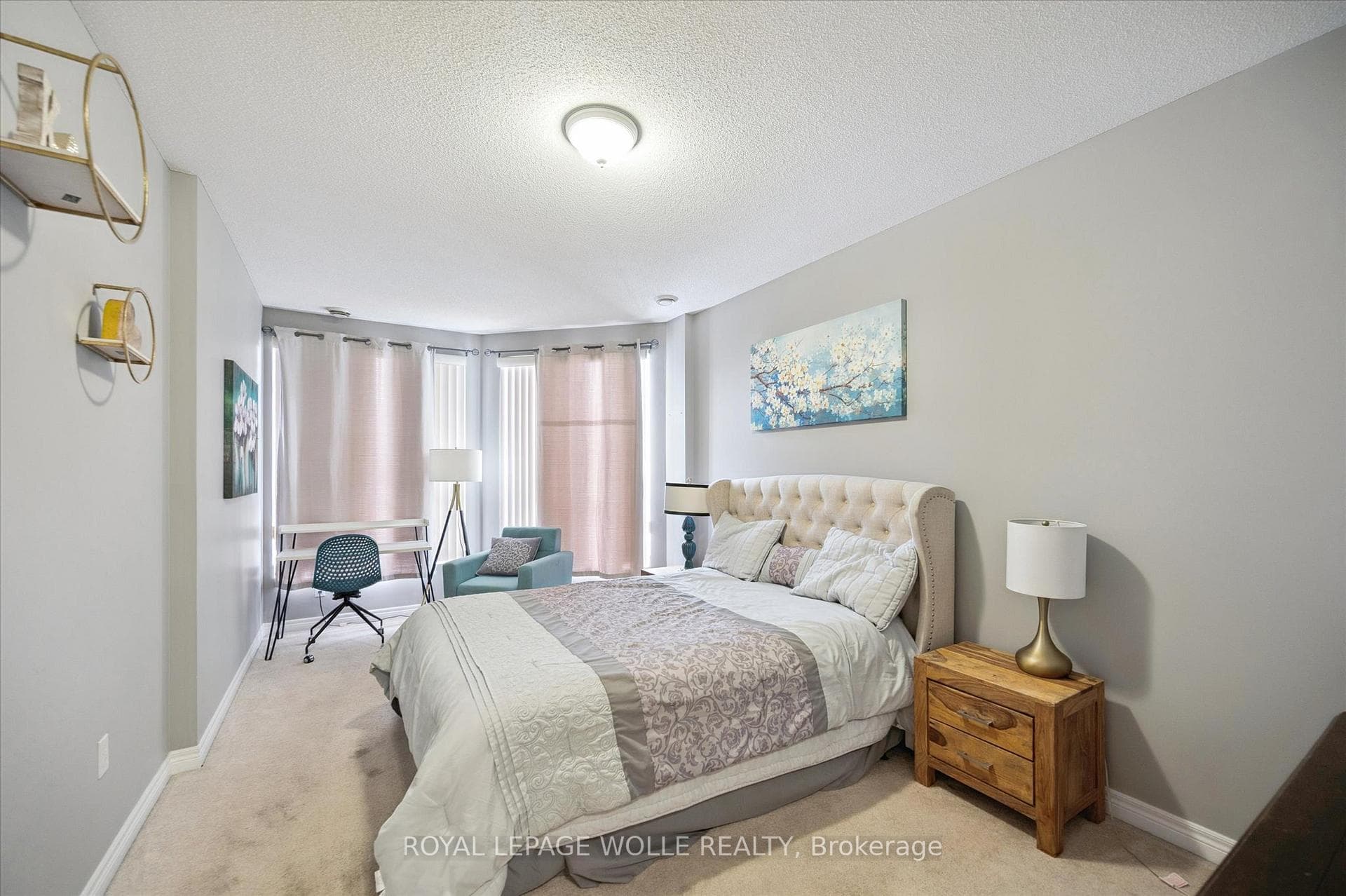 255 Keats Way Unit 706 photo 37