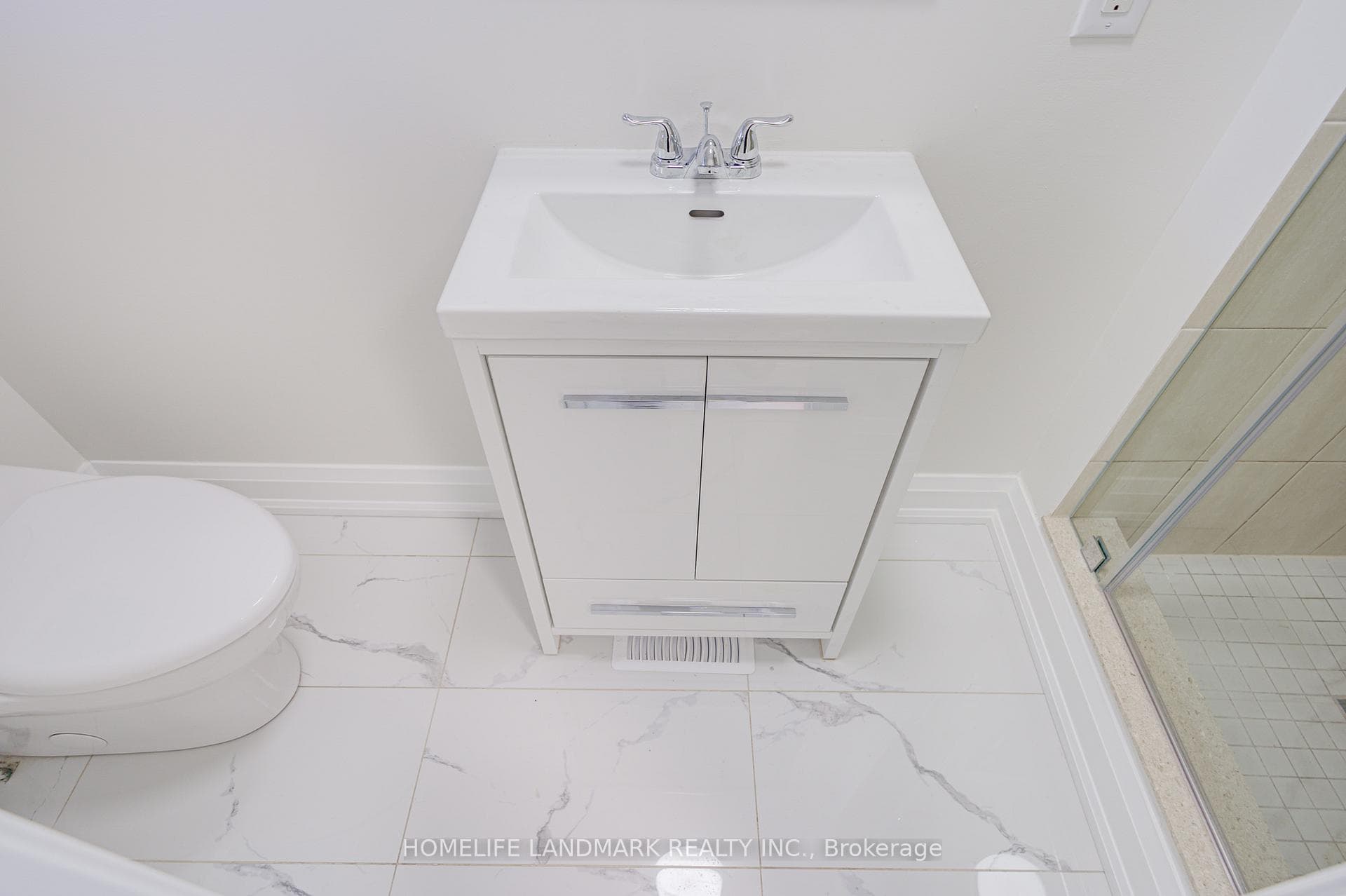 164 Bellefontaine Street photo 18