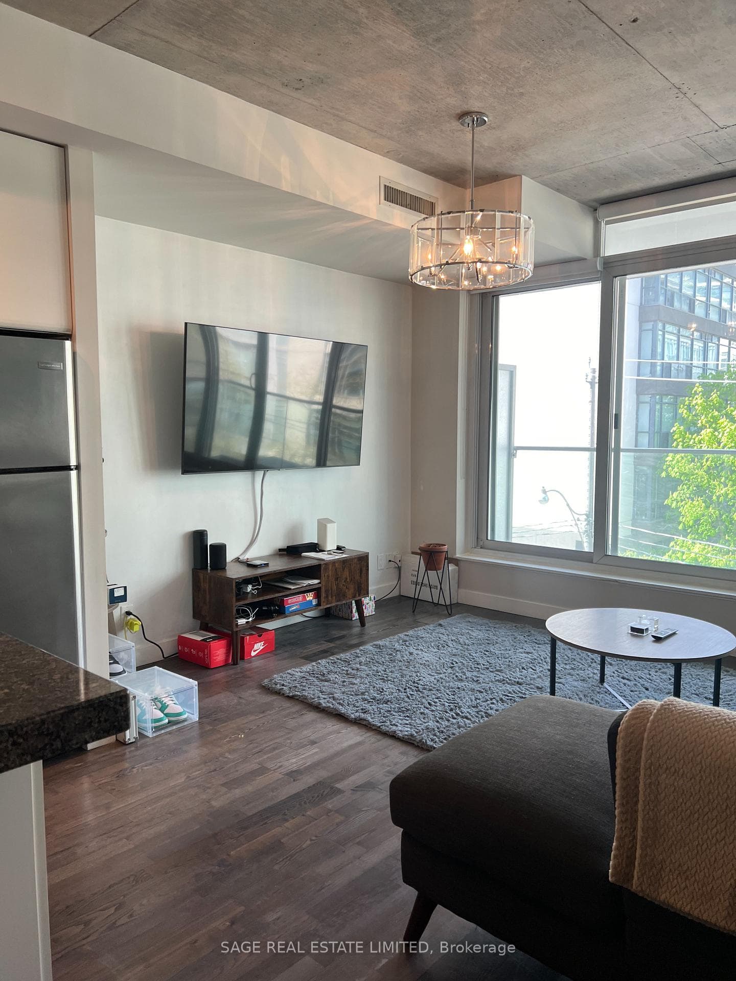 75 Portland Street Unit 403 photo 9