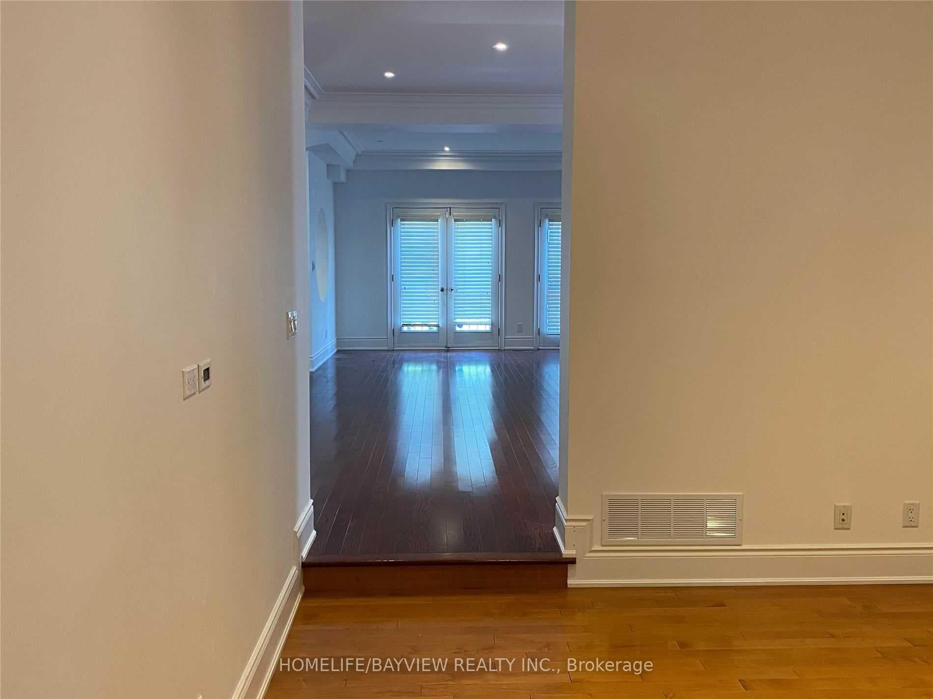 374 Glengarry Avenue photo 6