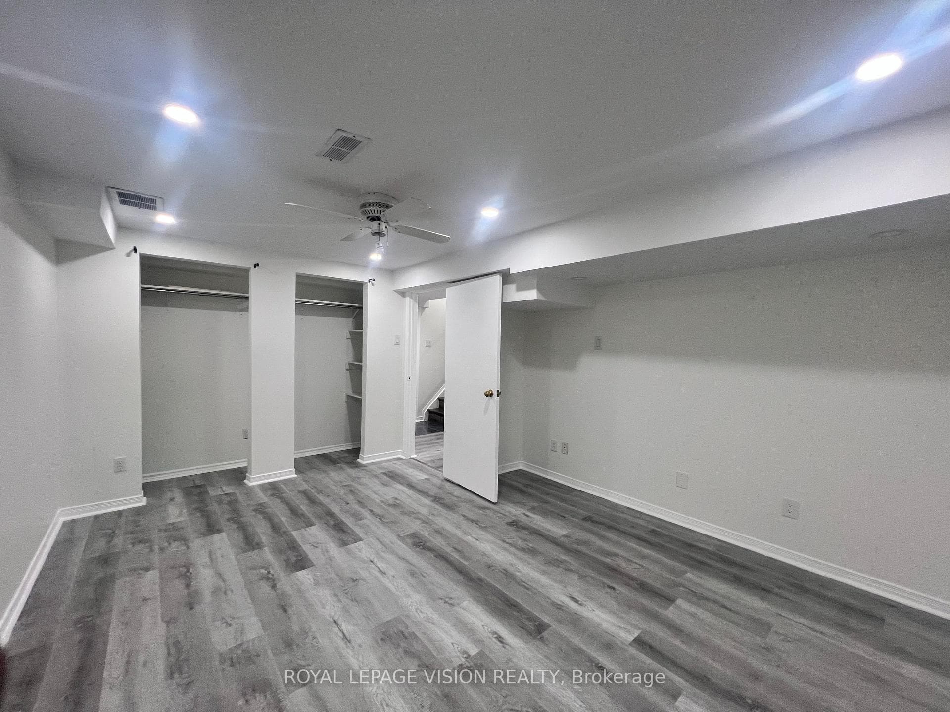 263 Wright Crescent Unit Basement photo 14