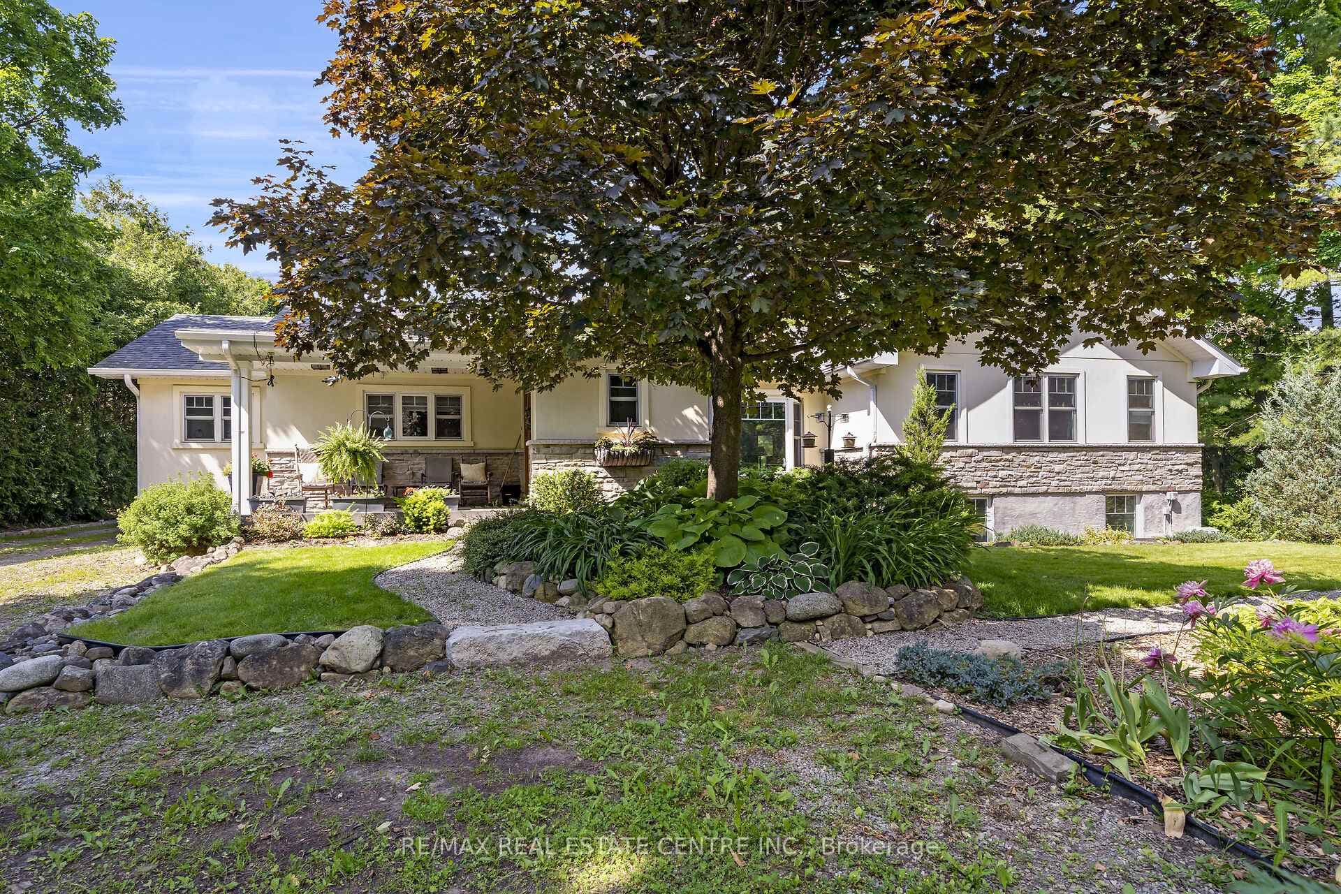 Welcome to 16664 Mississauga Road in Caledon