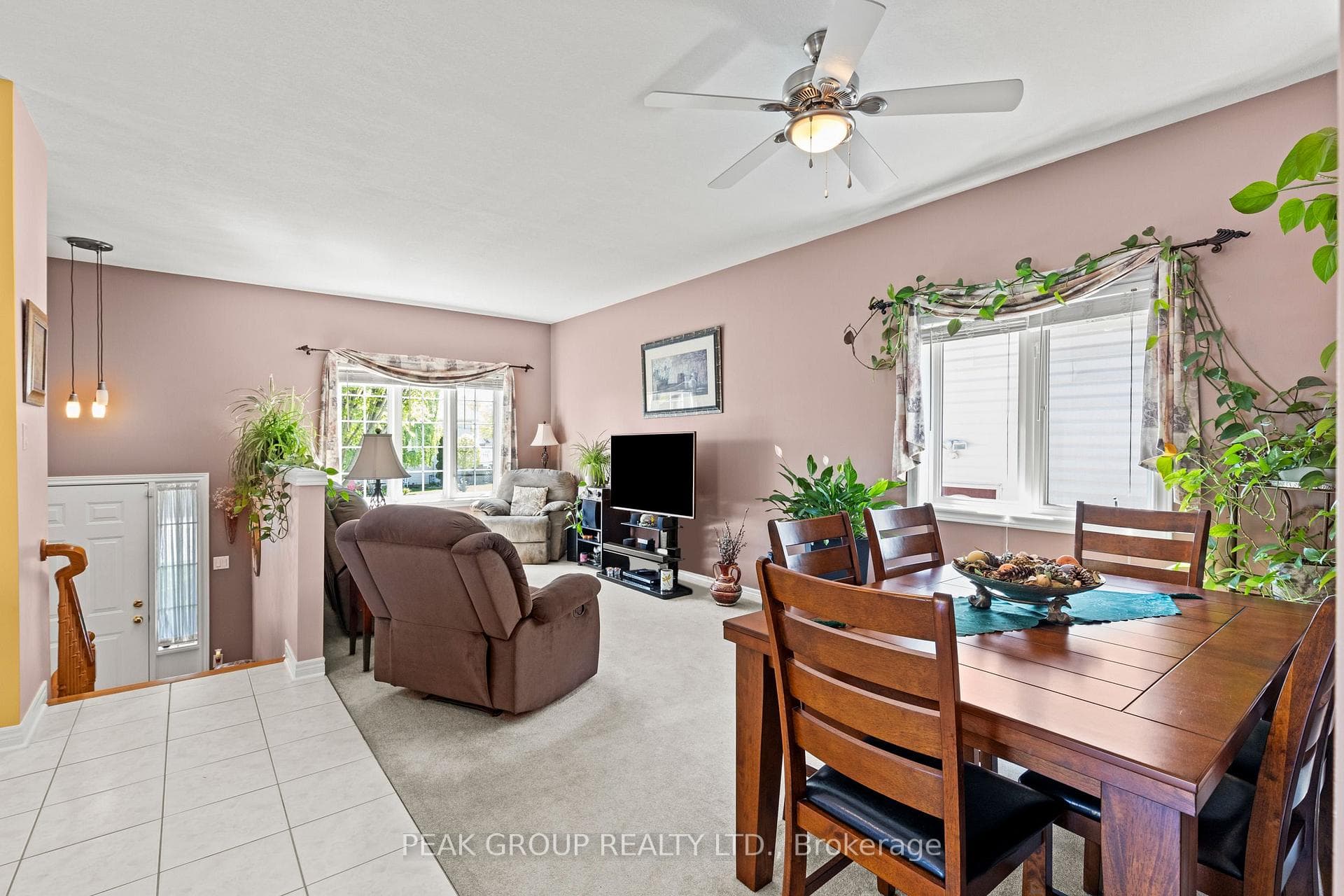 7876 Charnwood Avenue photo 8