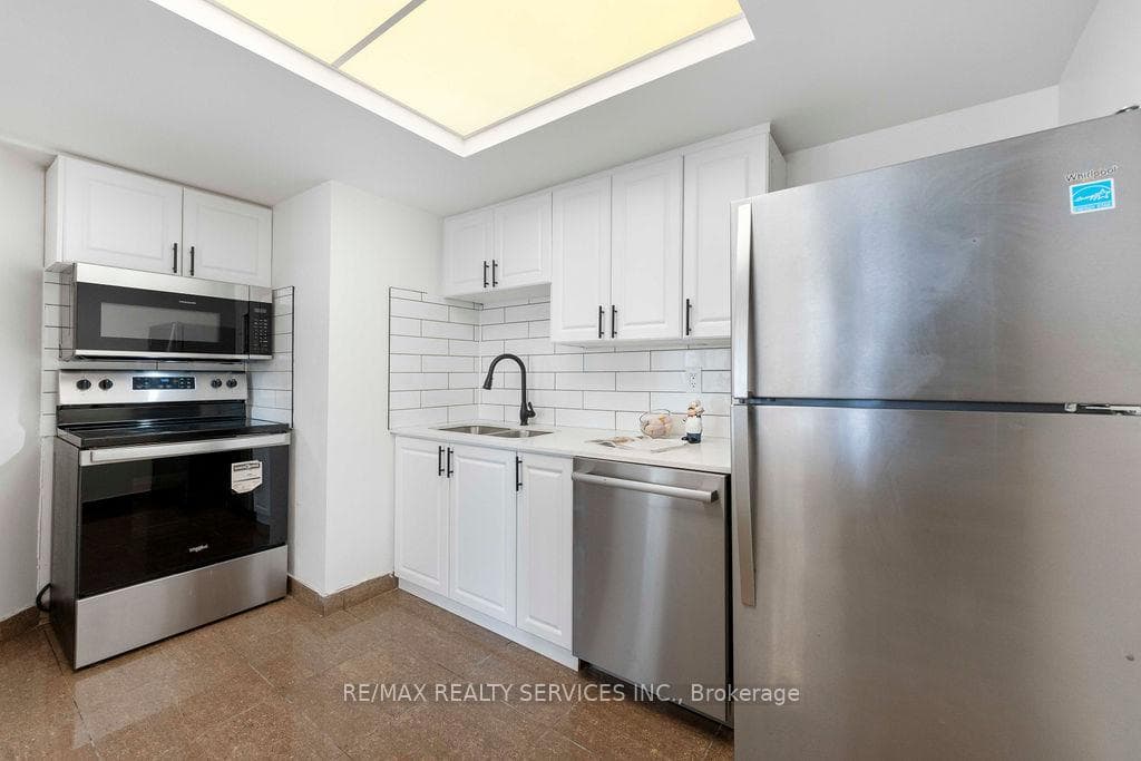 4470 Tucana Court Unit 307 photo 19