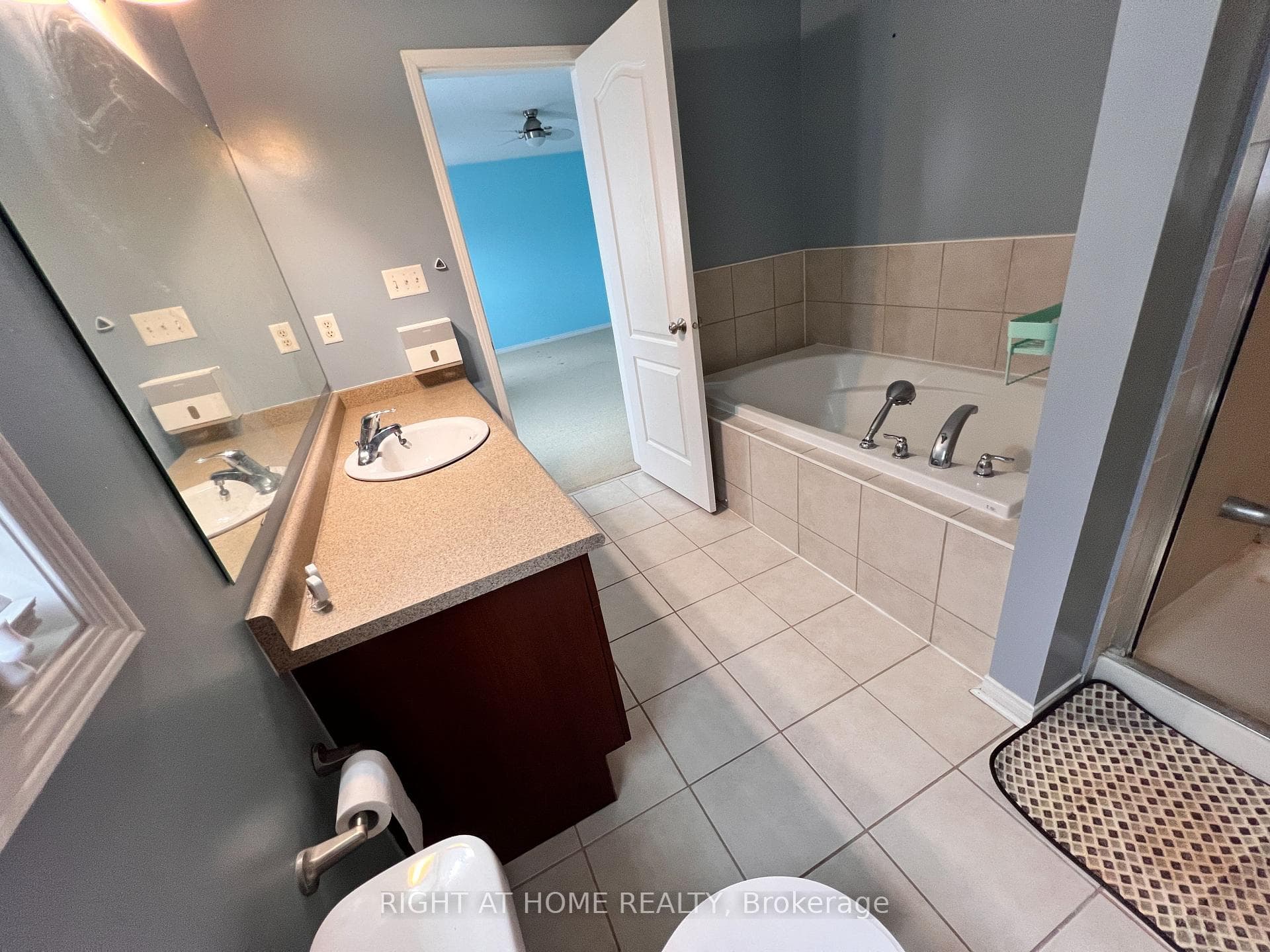 1446 Cordick Street Unit Upper photo 24