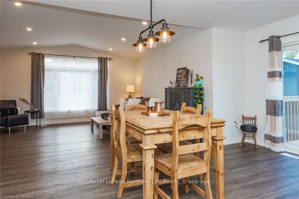 46 OAKRIDGE N/A photo 15