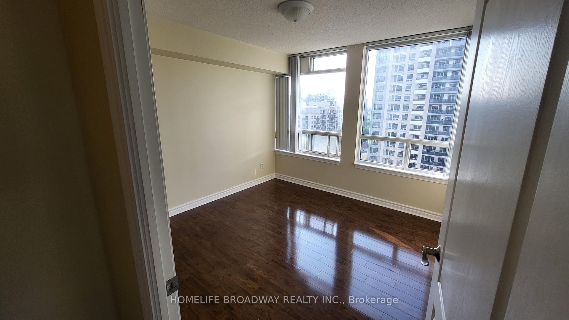 1 Rean Drive Unit 805 photo 4