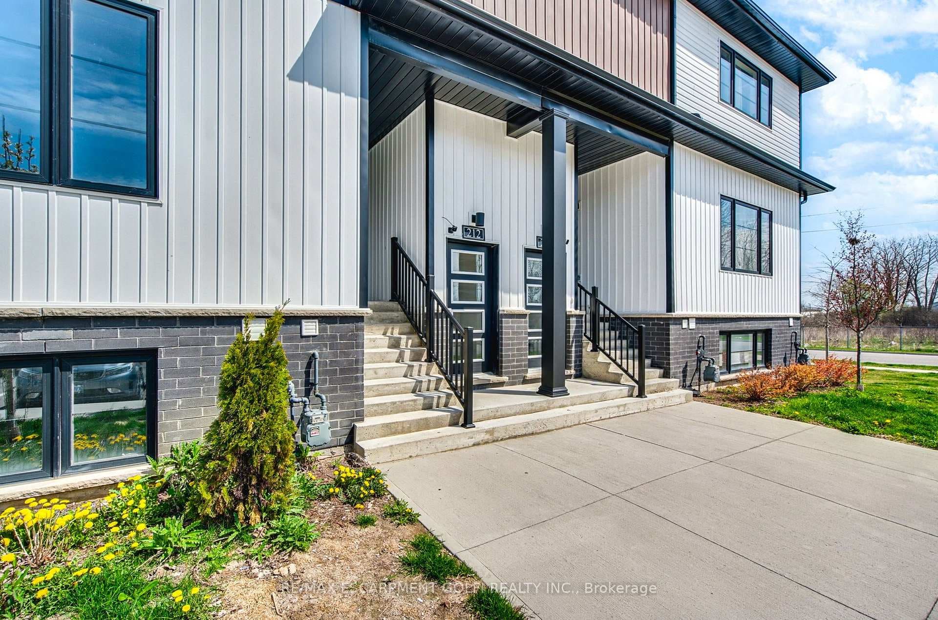 4263 FOURTH Avenue Unit 212 photo 2