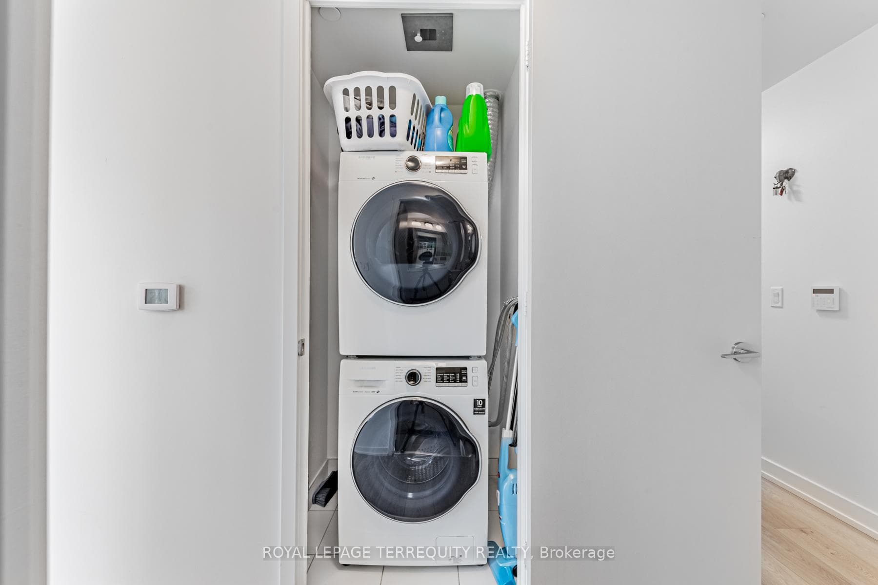 158 Front Street Unit 802 photo 17