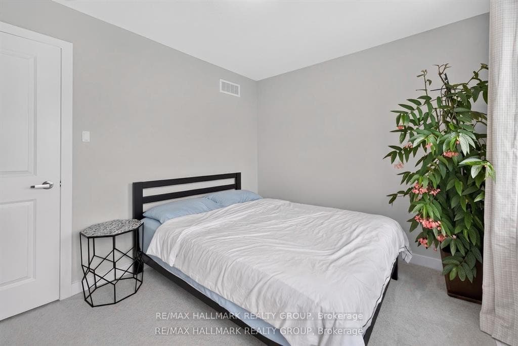 627 Alopex Row photo 21