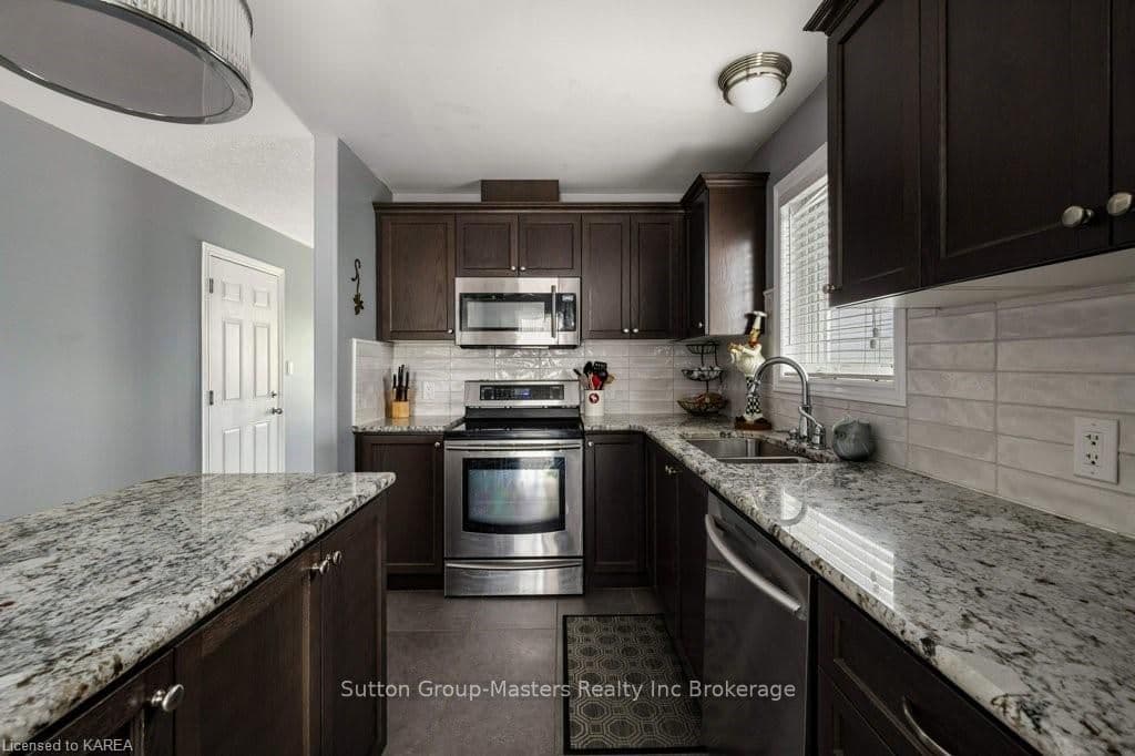1433 KENDAL AVENUE Avenue photo 10