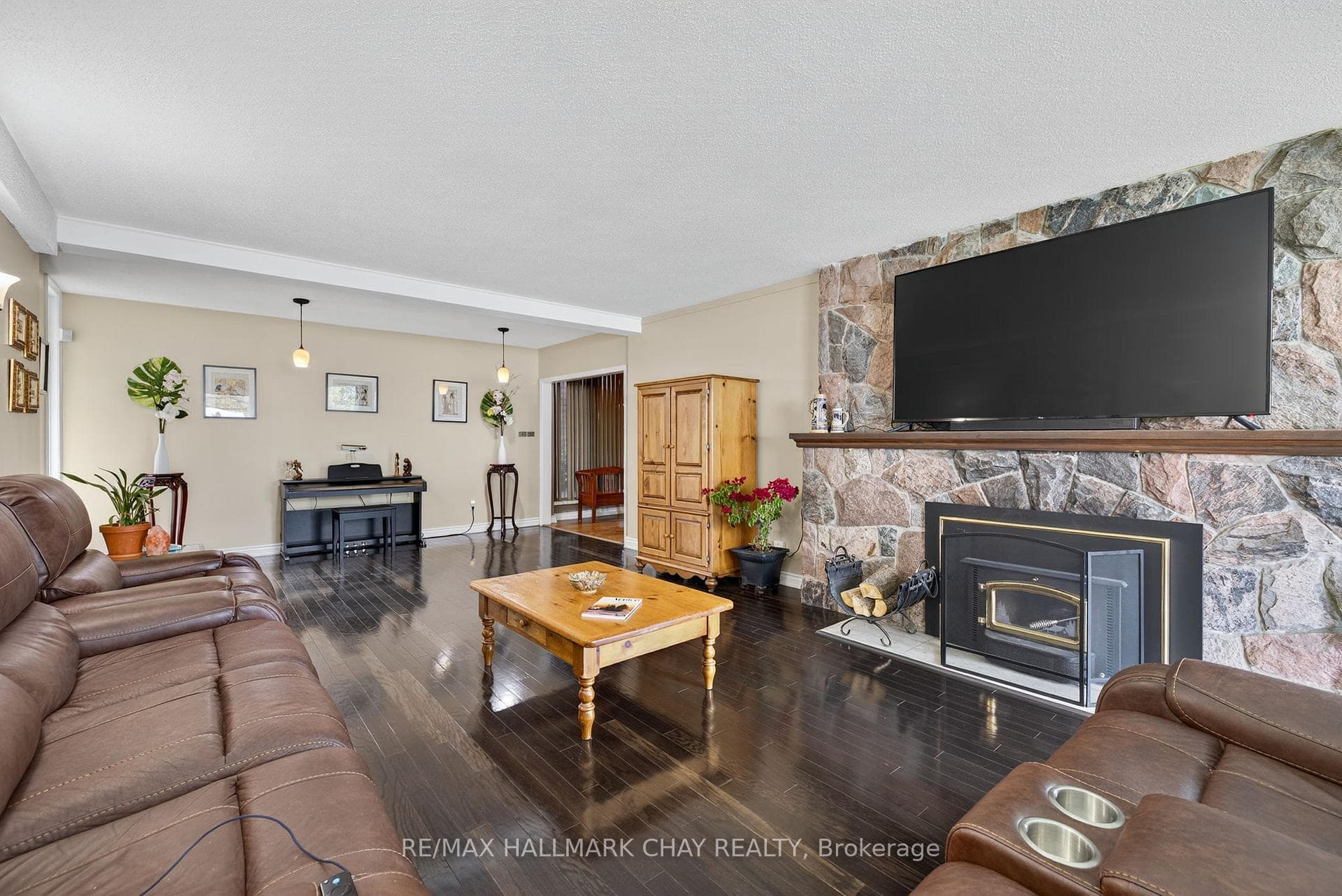 39 Highfield Crescent photo 10