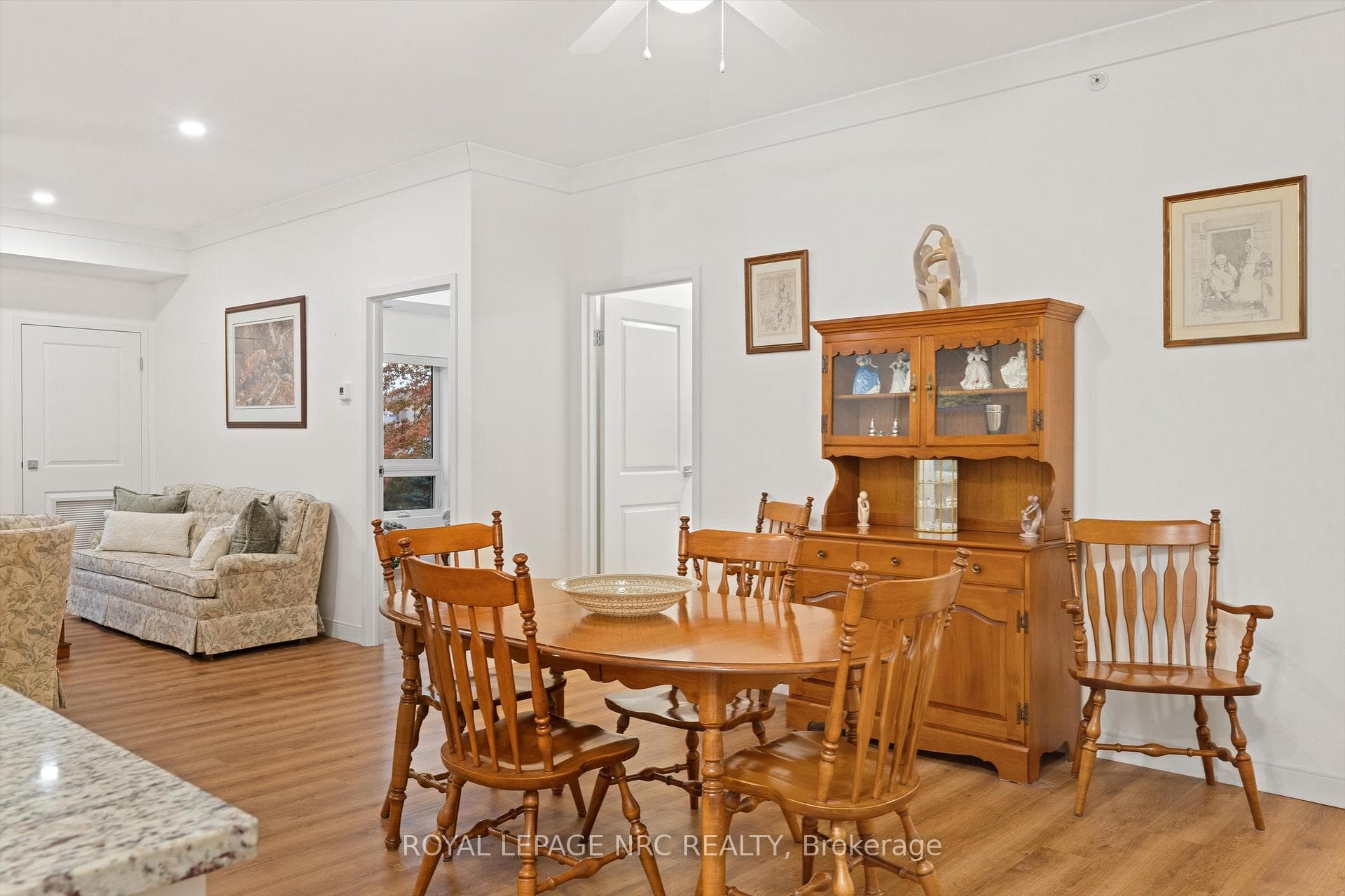 Lots of dining space