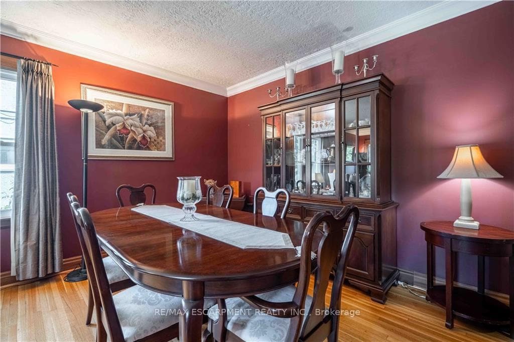 4277 William Street photo 14
