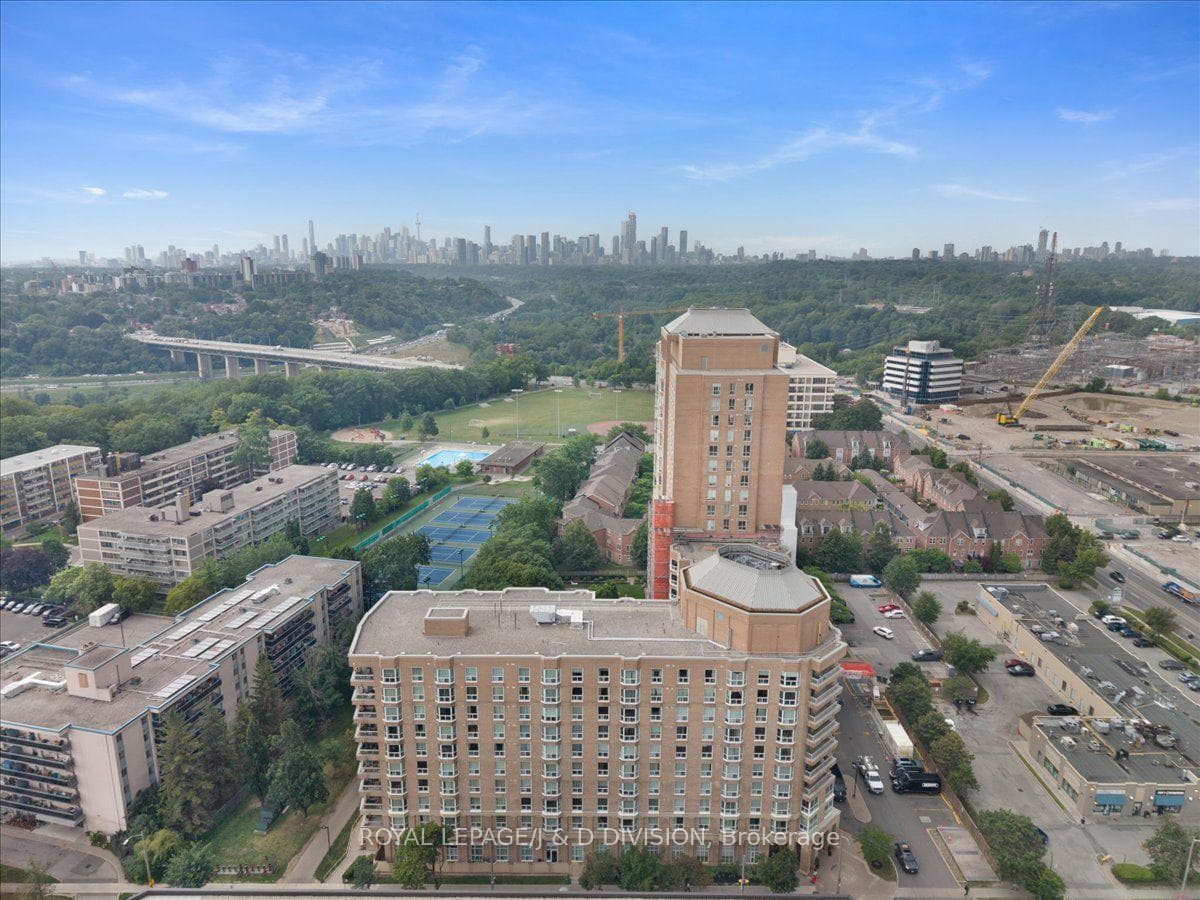 21 Overlea Boulevard Unit 1306 photo 35