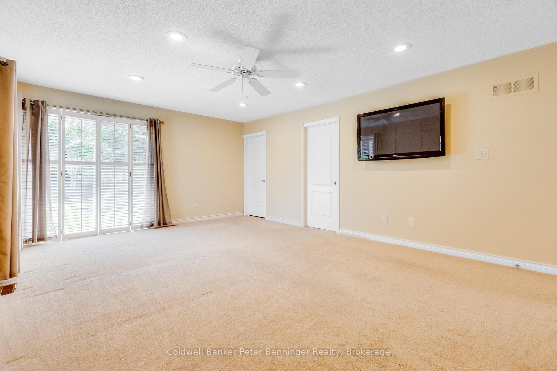 152 Treegrove Circle photo 21
