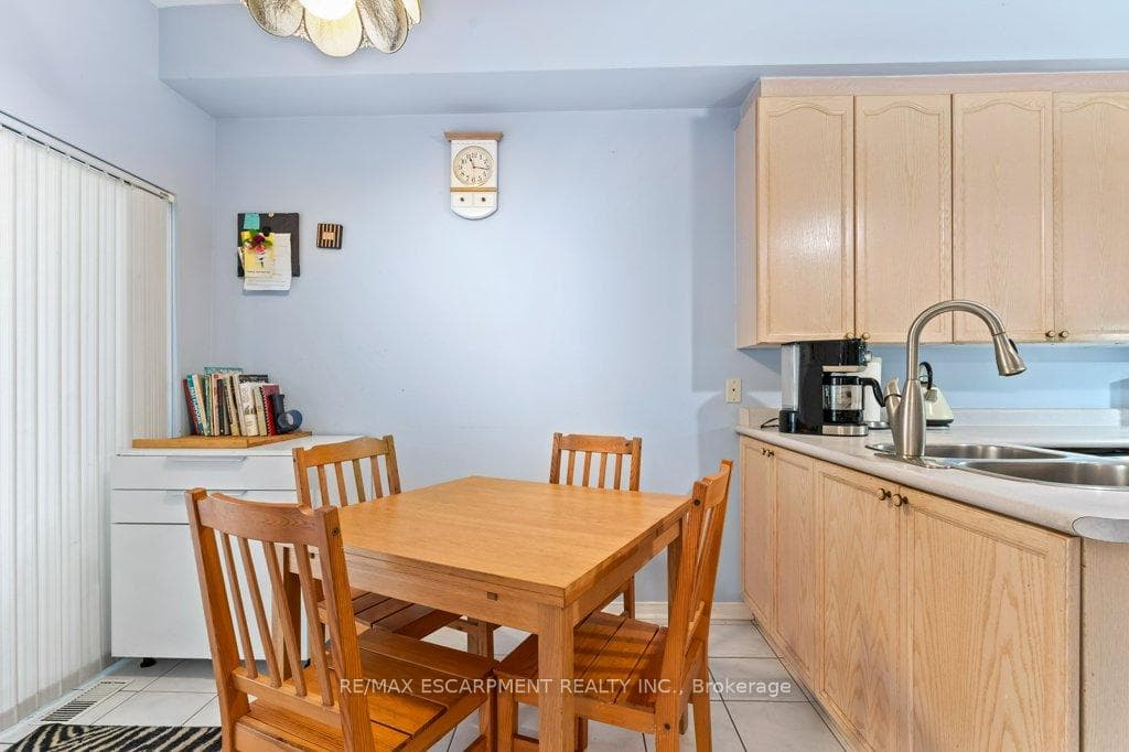 76 Morrison Crescent photo 20