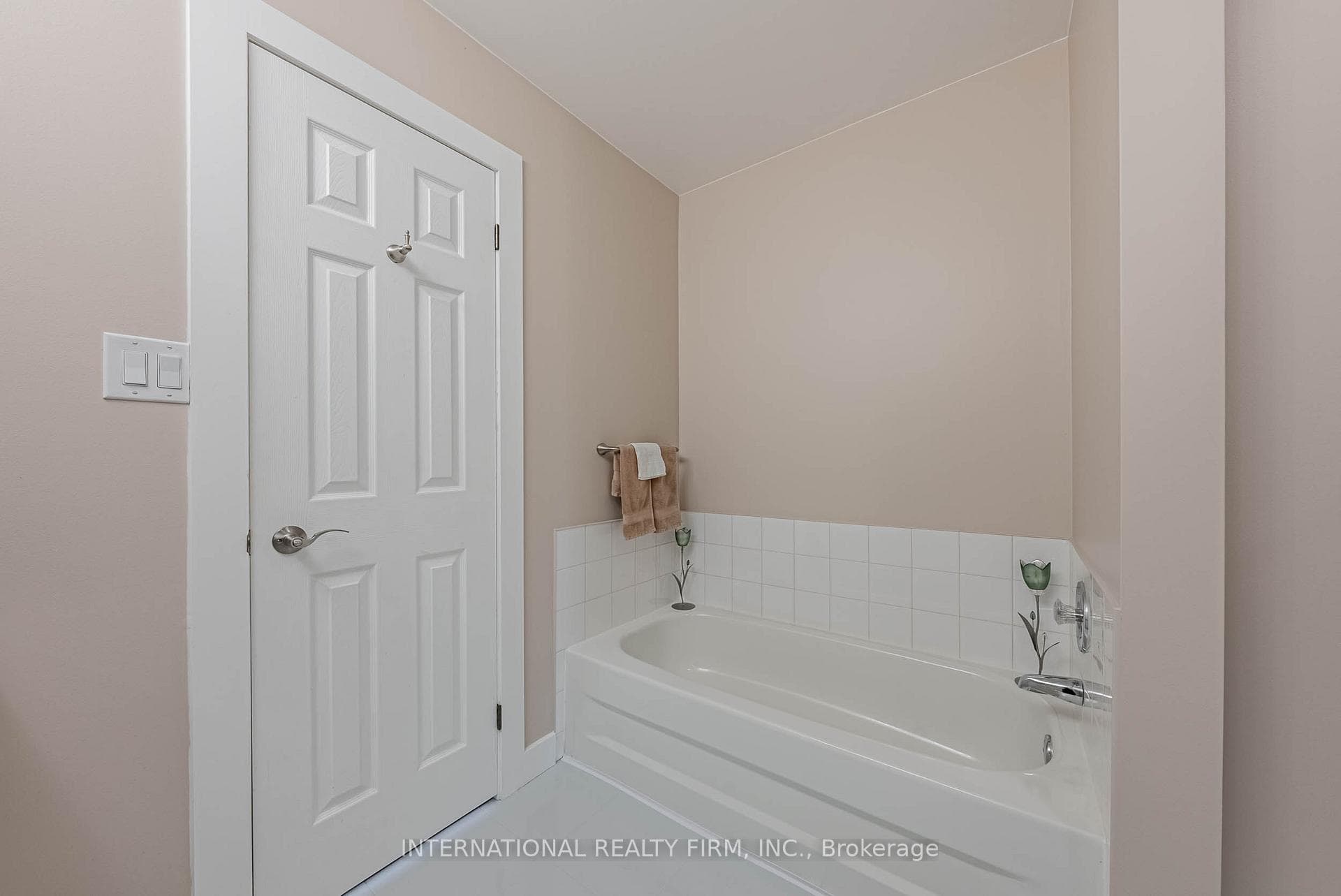 14 Bronte Court photo 21
