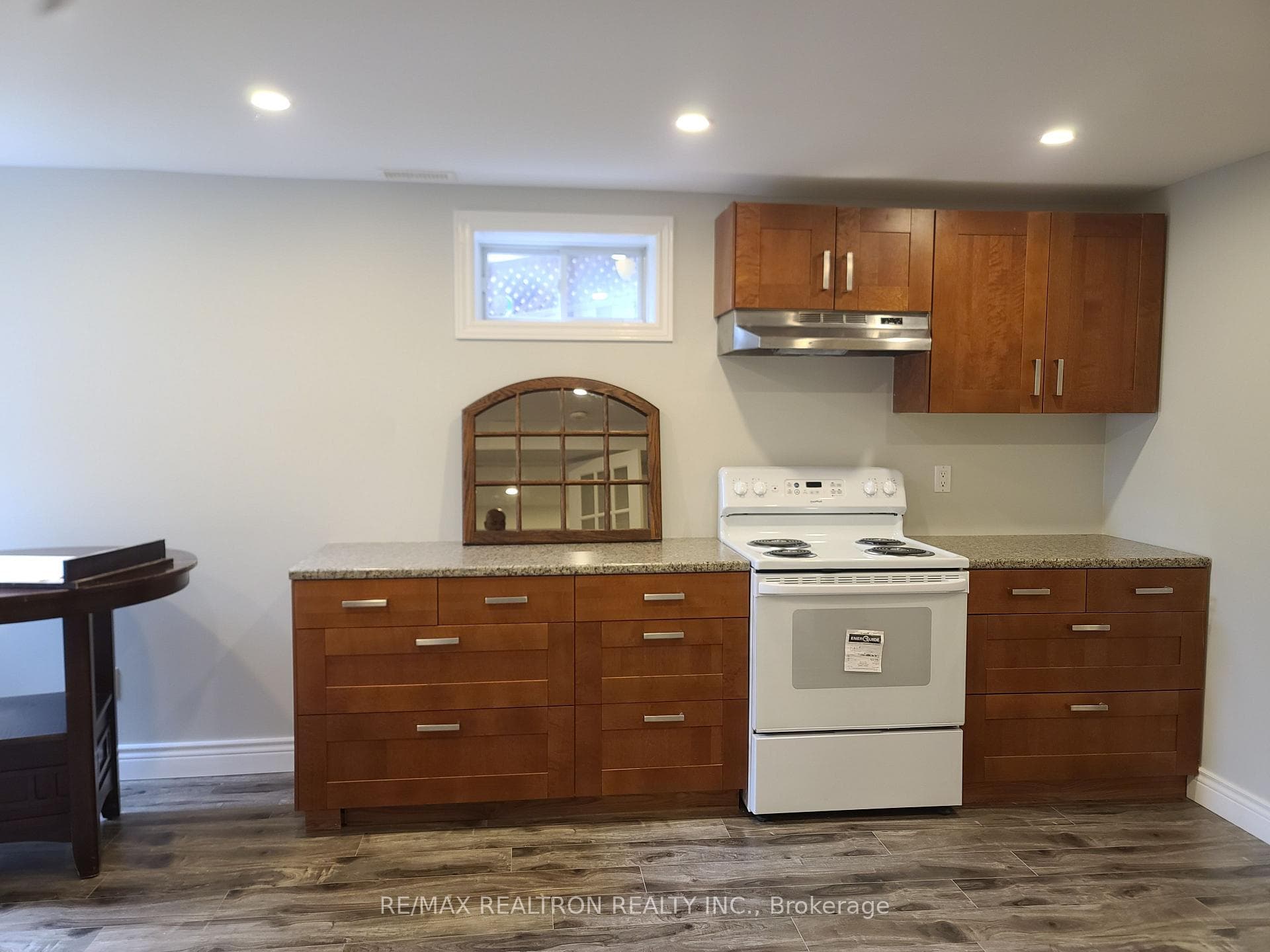 32 Dennis Drive photo 5