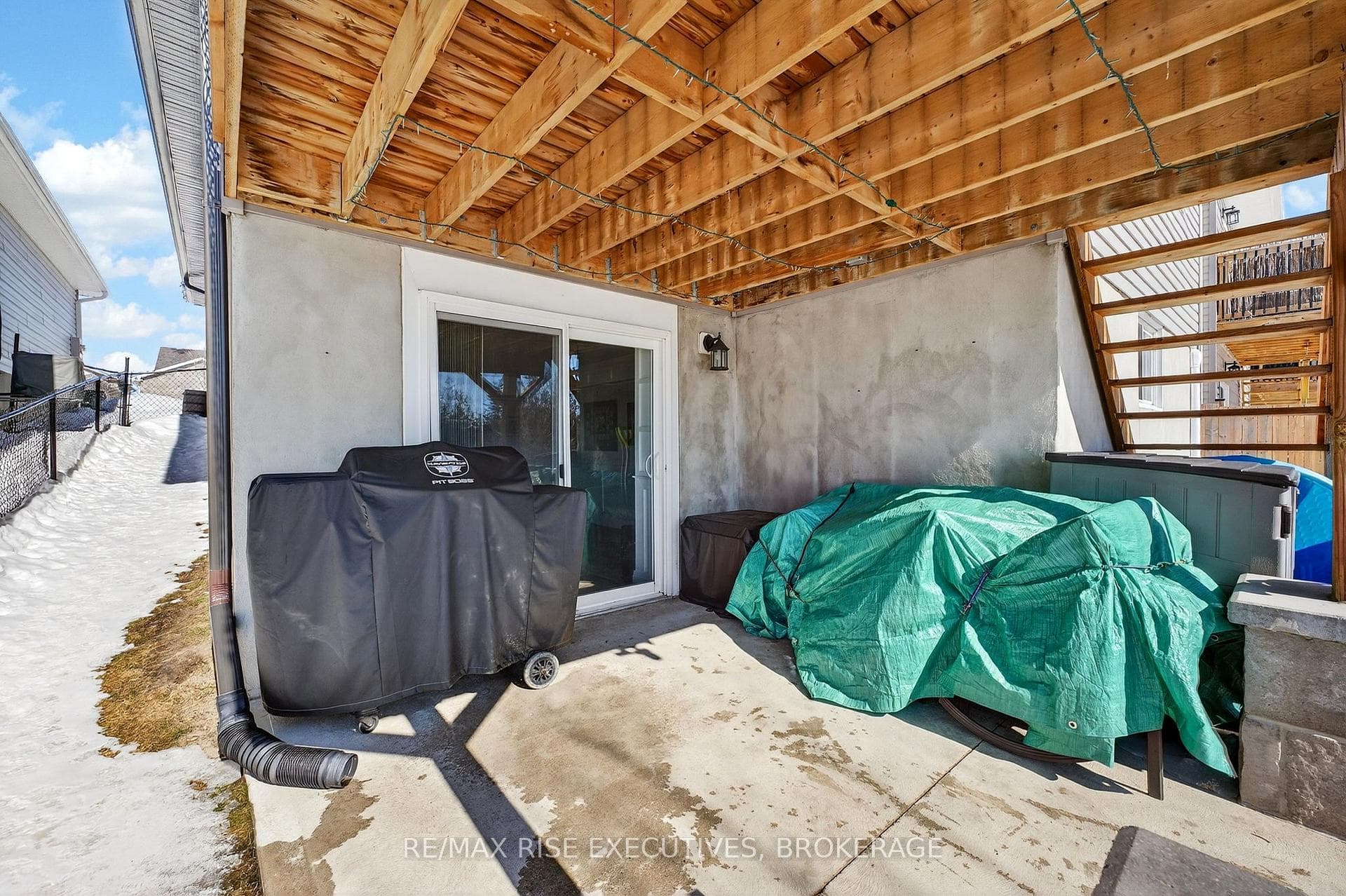 130 Brennan Crescent photo 36