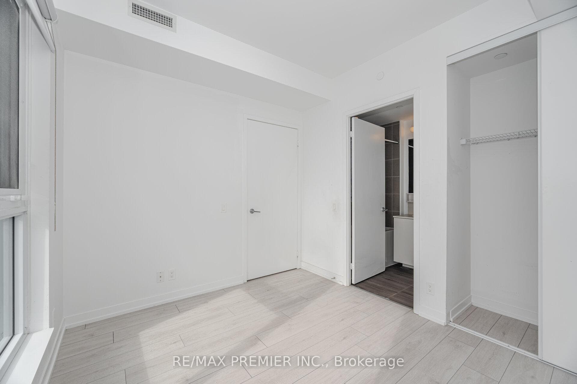 950 Portage Parkway Unit 2808 photo 18