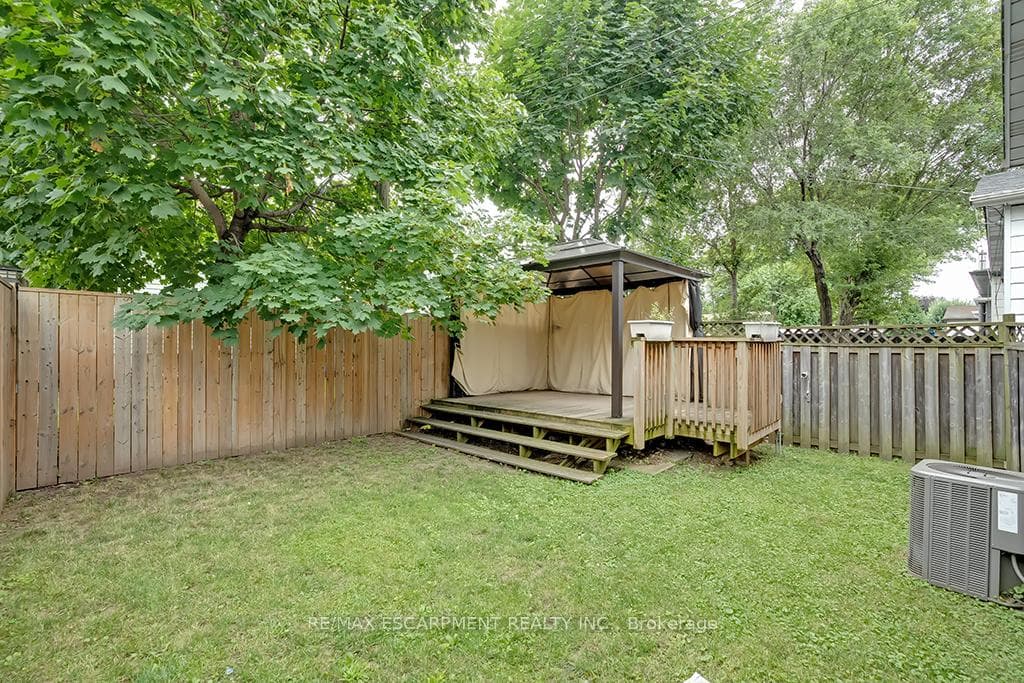 7 Garside Avenue Unit Lower photo 9