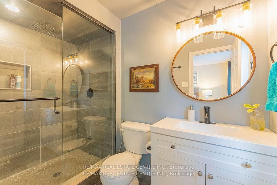 3071 Treadwells Drive Unit 13 photo 18