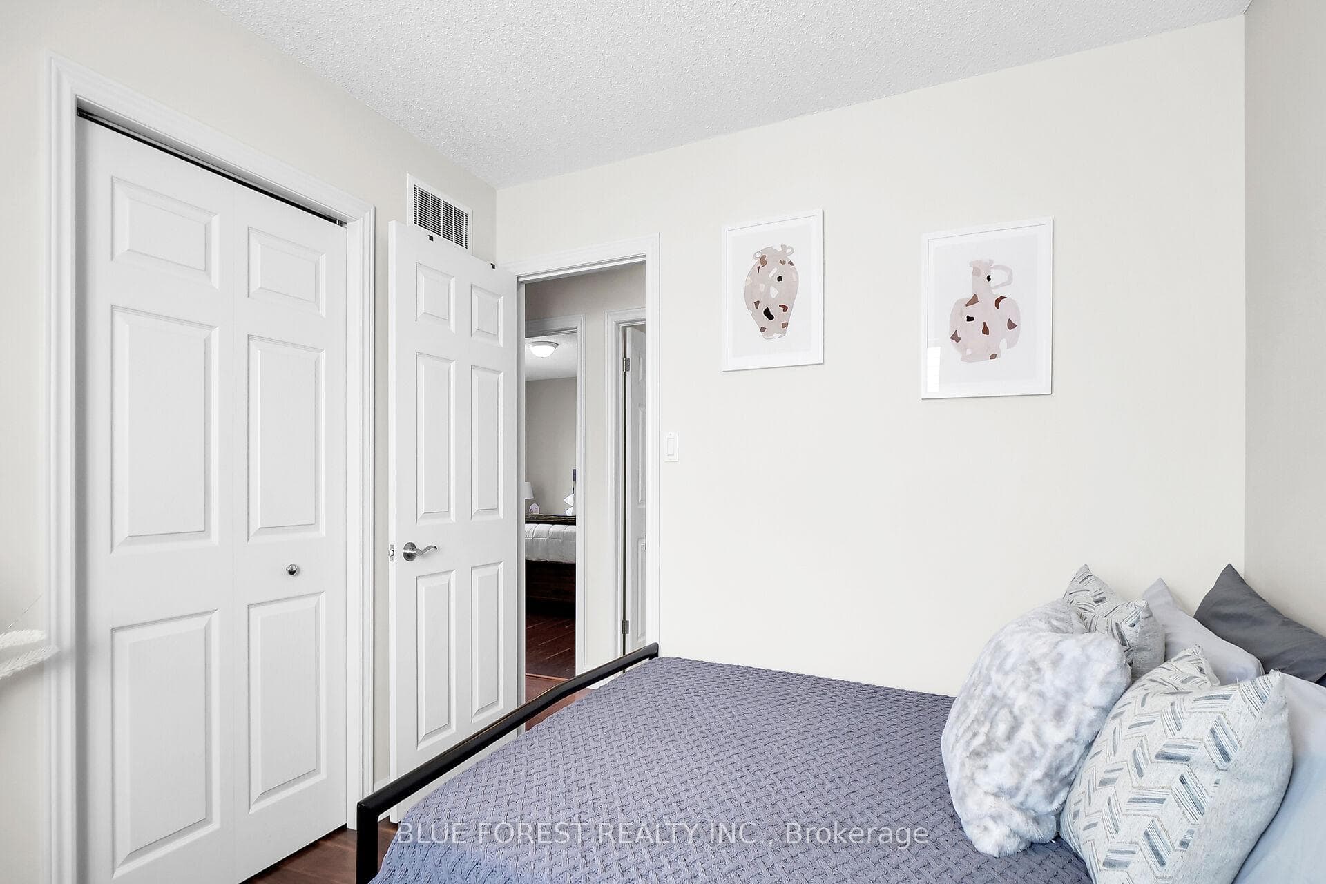 2891 Meadowgate Boulevard photo 30