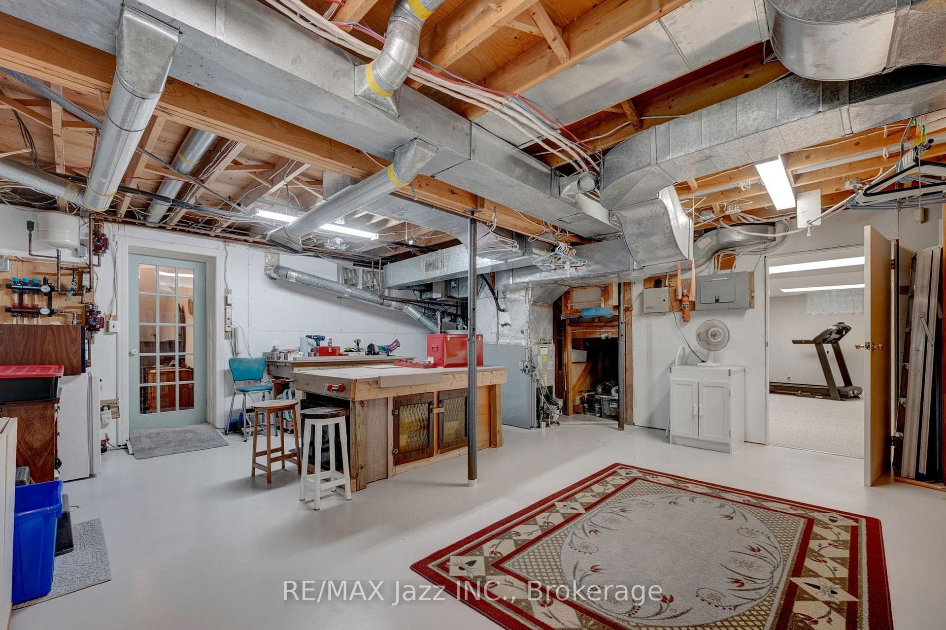 basement utility room with 400 AMP hydro panel