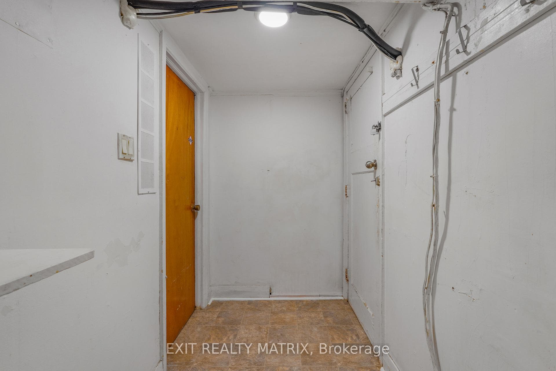 261 Montfort Street photo 21