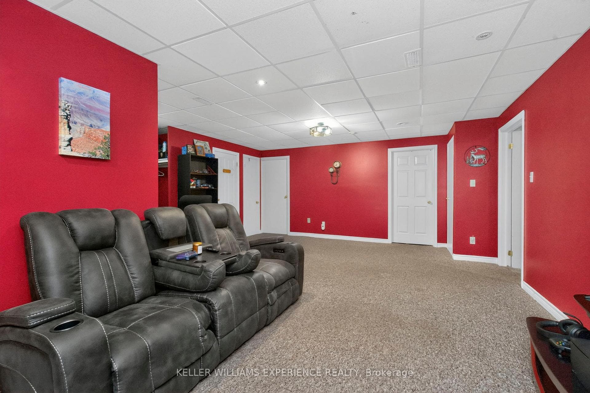 2 Greenshields Crescent photo 28