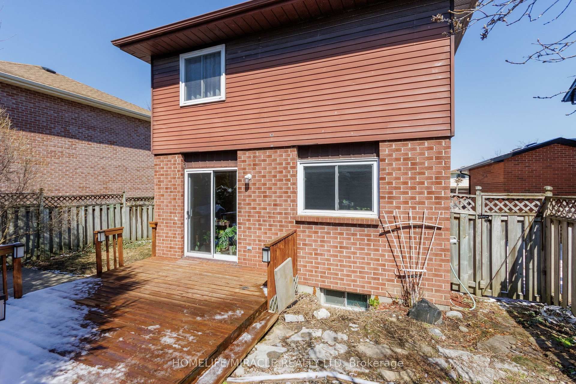 10 Balmoral Court photo 34