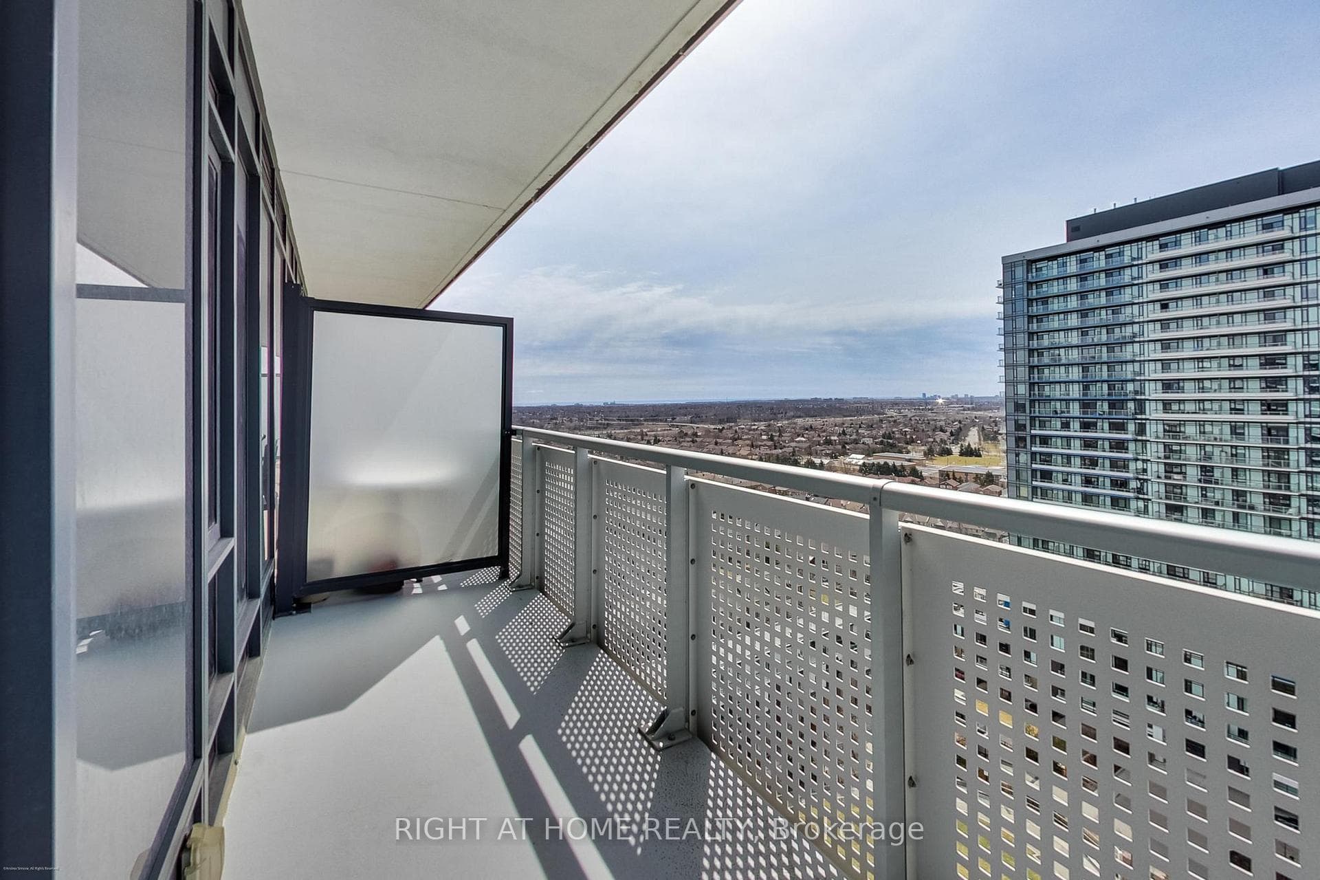 2520 Eglinton Avenue Unit 1602 photo 18
