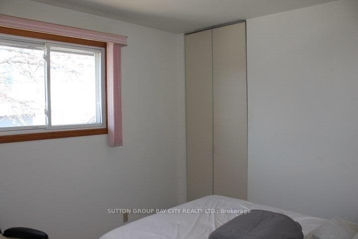 181 Inglewood Crescent photo 15