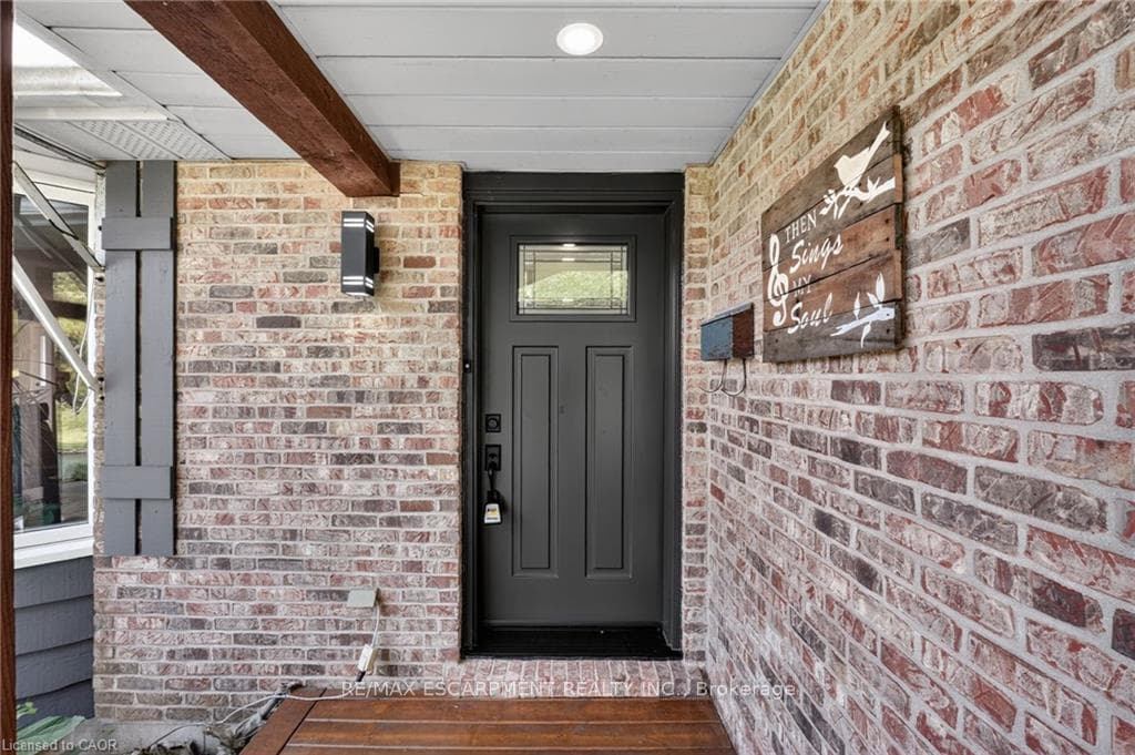 952 Robinson Road photo 9