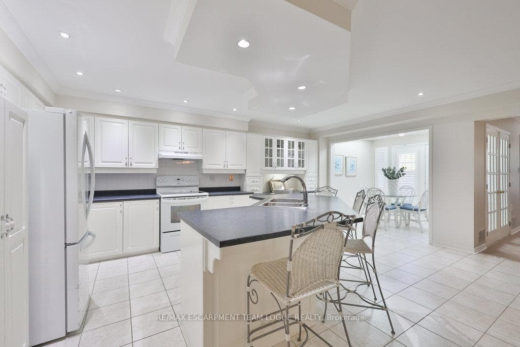 2165 Country Club Drive Unit 16 photo 10