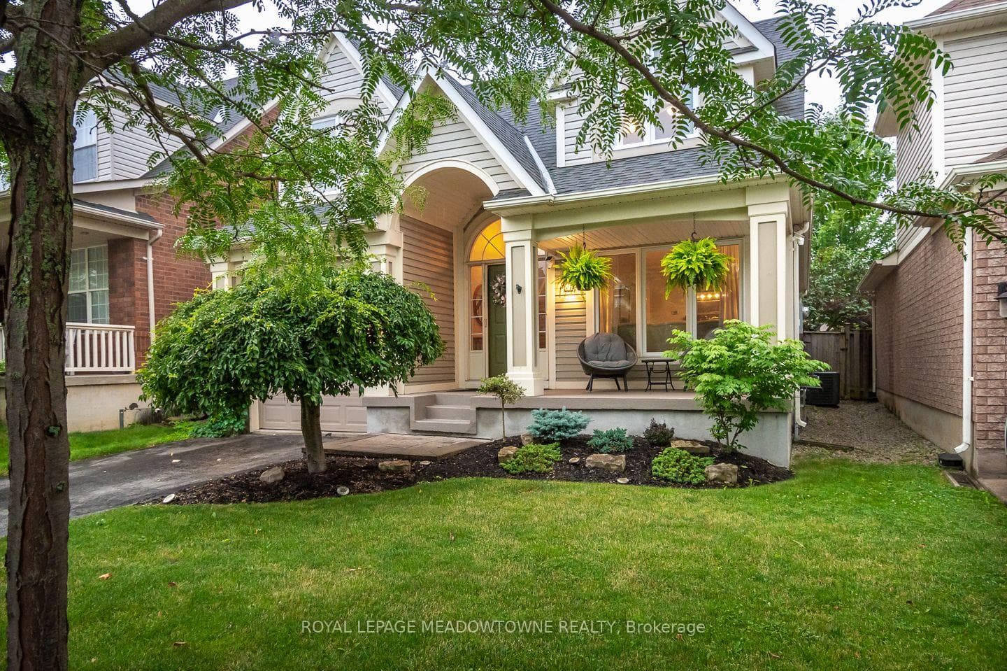 624 Marley Crescent photo 2