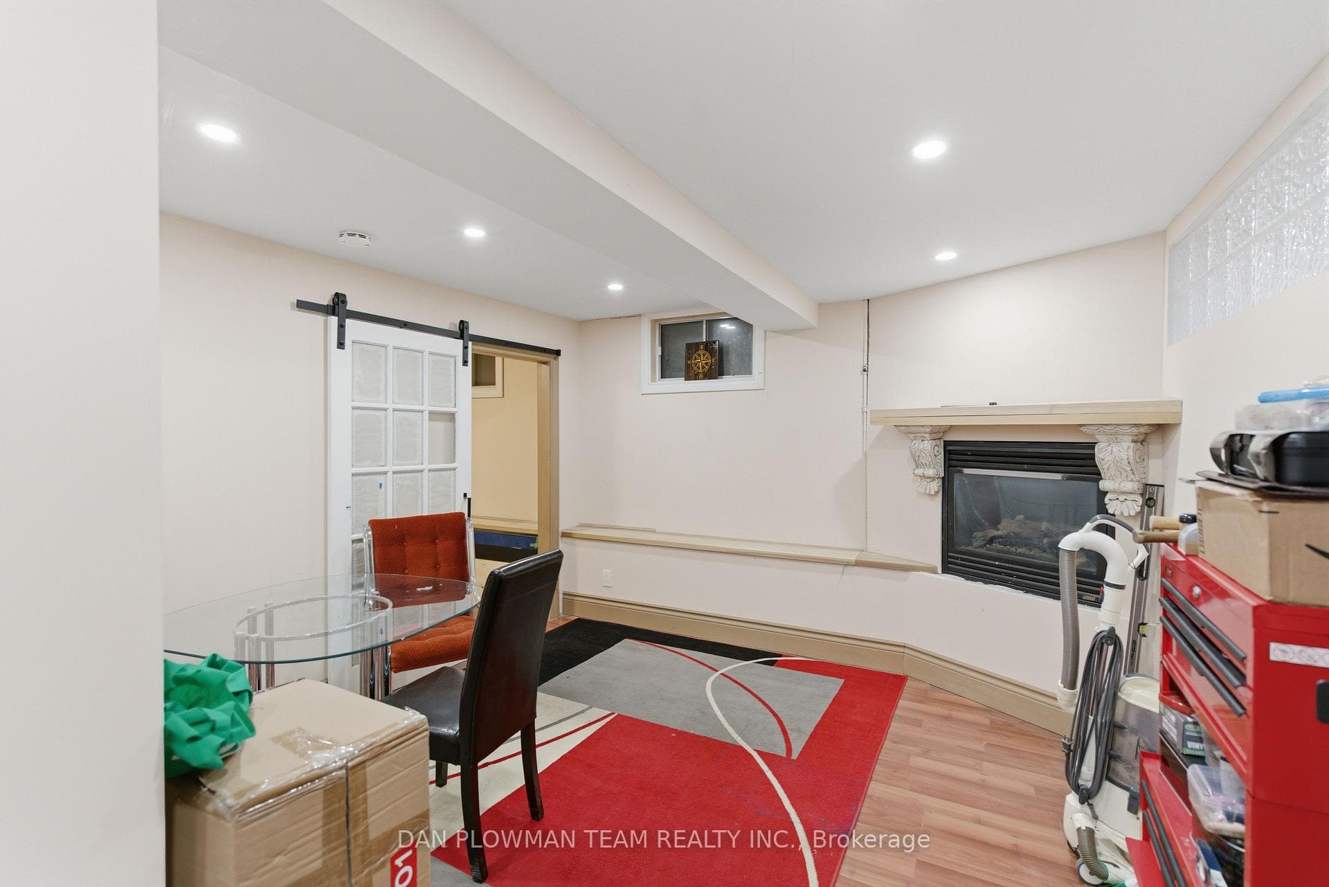 678 King Street photo 27