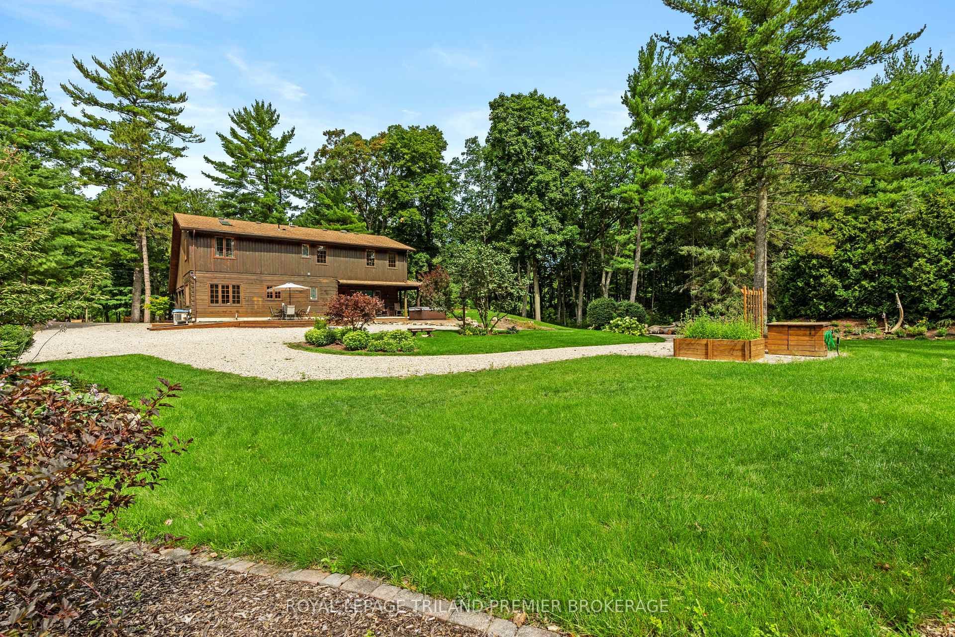 9936 ONTARIO Street photo 38