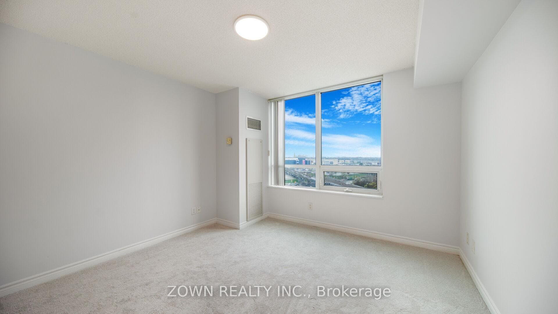 88 Grangeway Avenue Unit 1103 photo 14